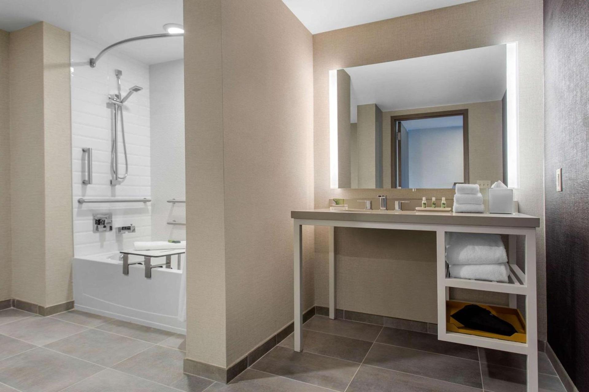 Cambria Hotel Downtown Asheville photo 24