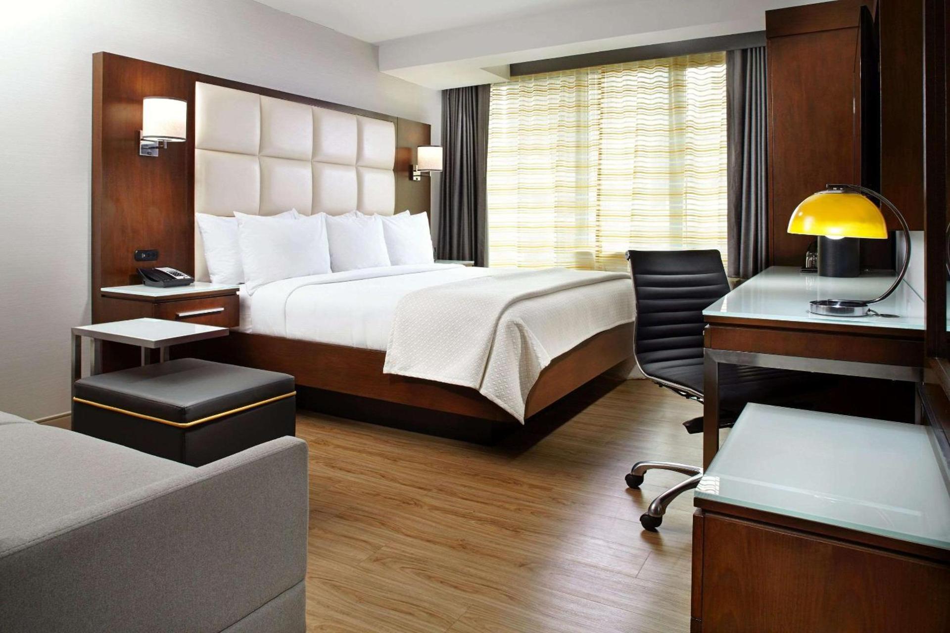 Cambria Hotel New York - Chelsea photo 3