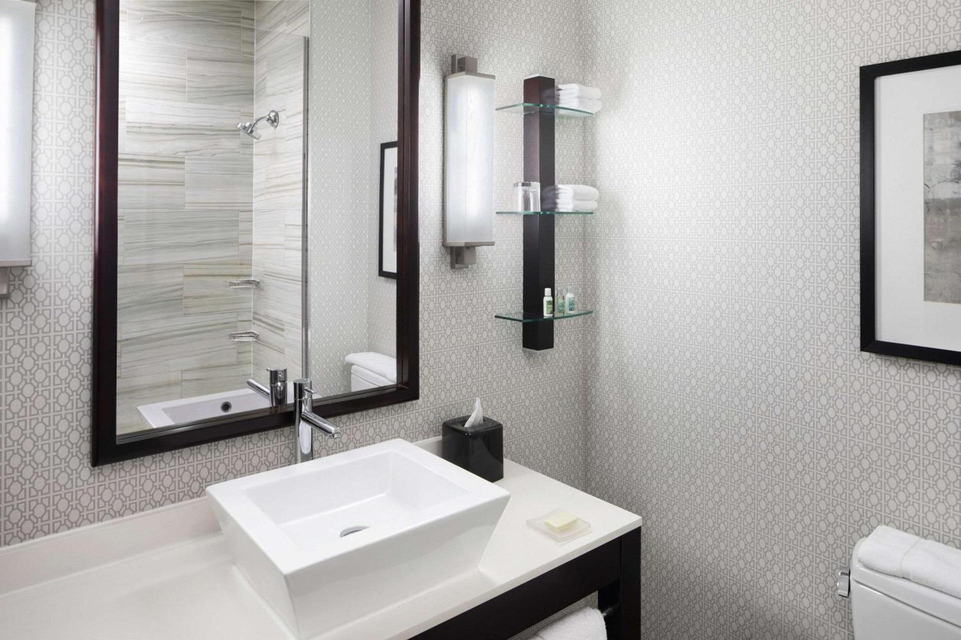 Cambria Hotel White Plains - Downtown photo 12