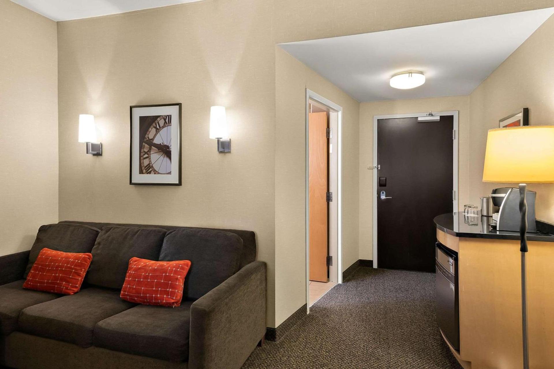 Cambria Hotel Columbus - Polaris photo 17