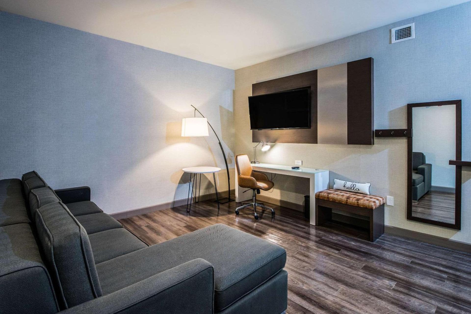 Cambria Hotel McAllen Convention Center photo 43