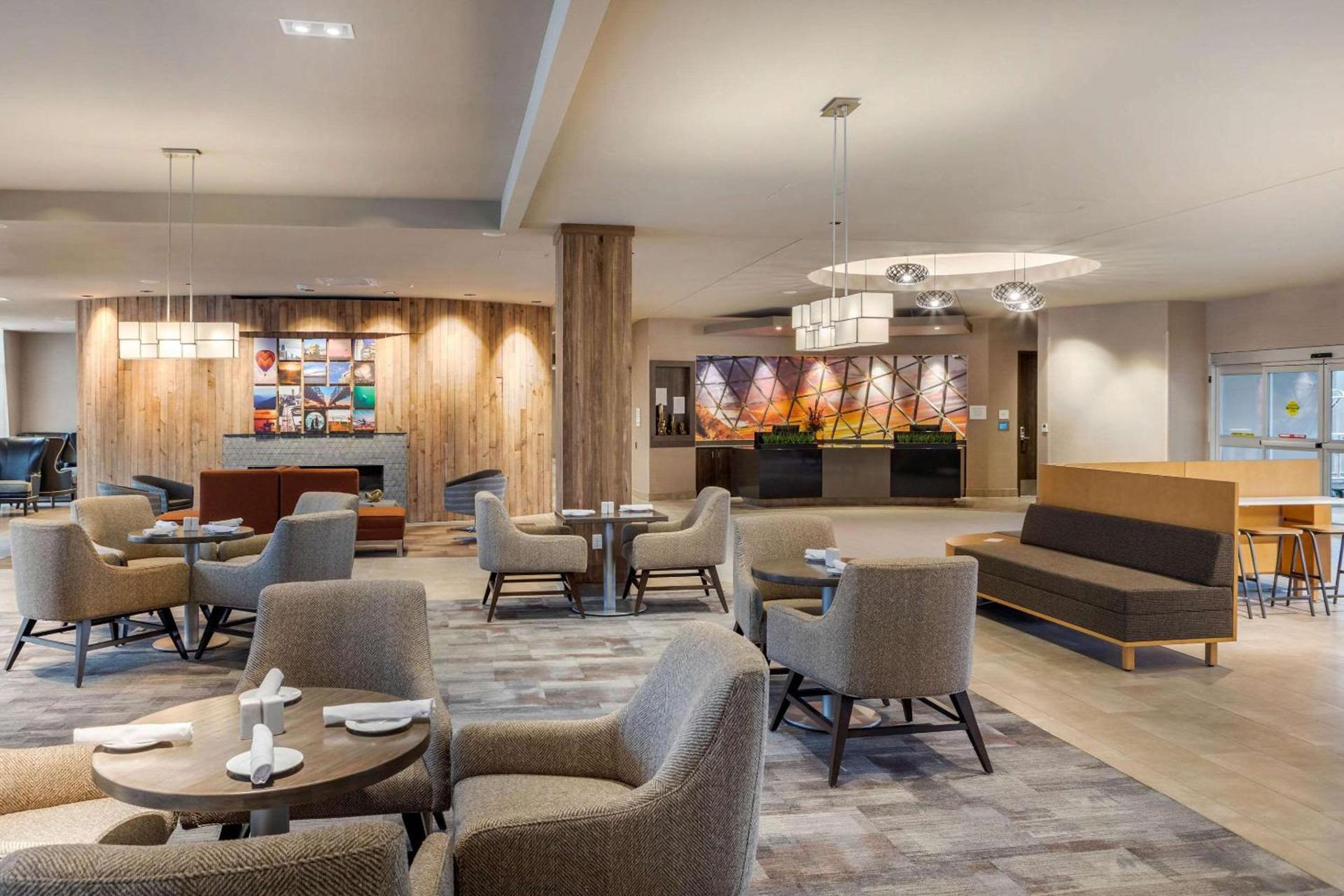 Cambria Hotel Omaha Downtown photo 5