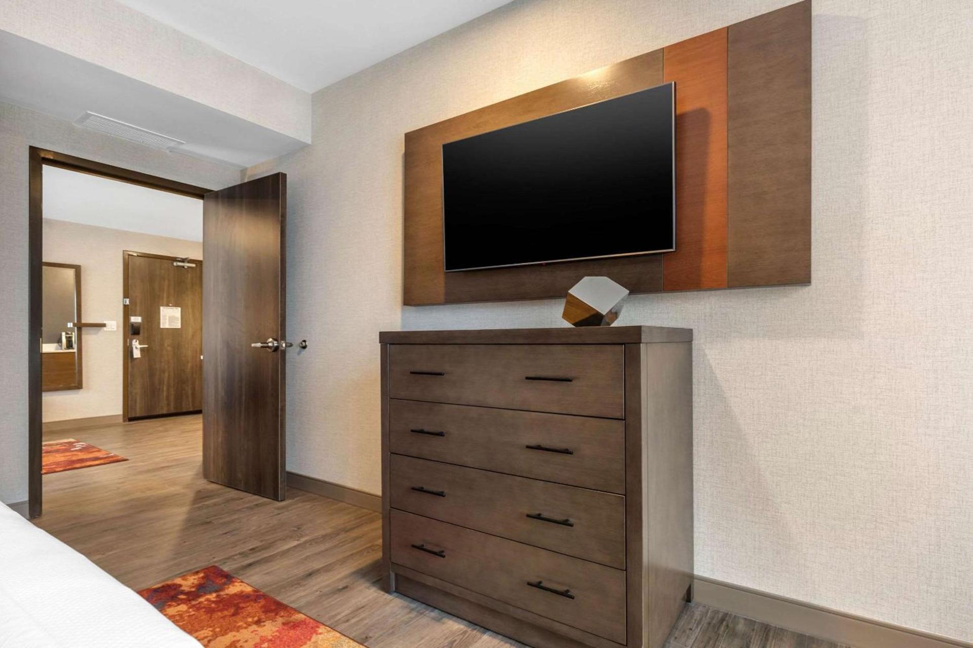 Cambria Hotel Omaha Downtown photo 25