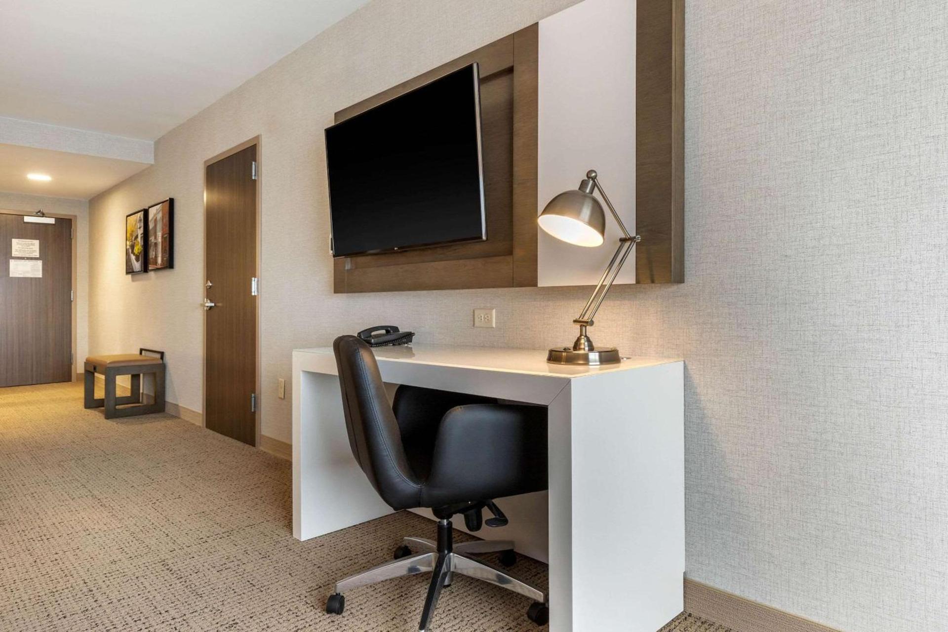 Cambria Hotel West Orange photo 8