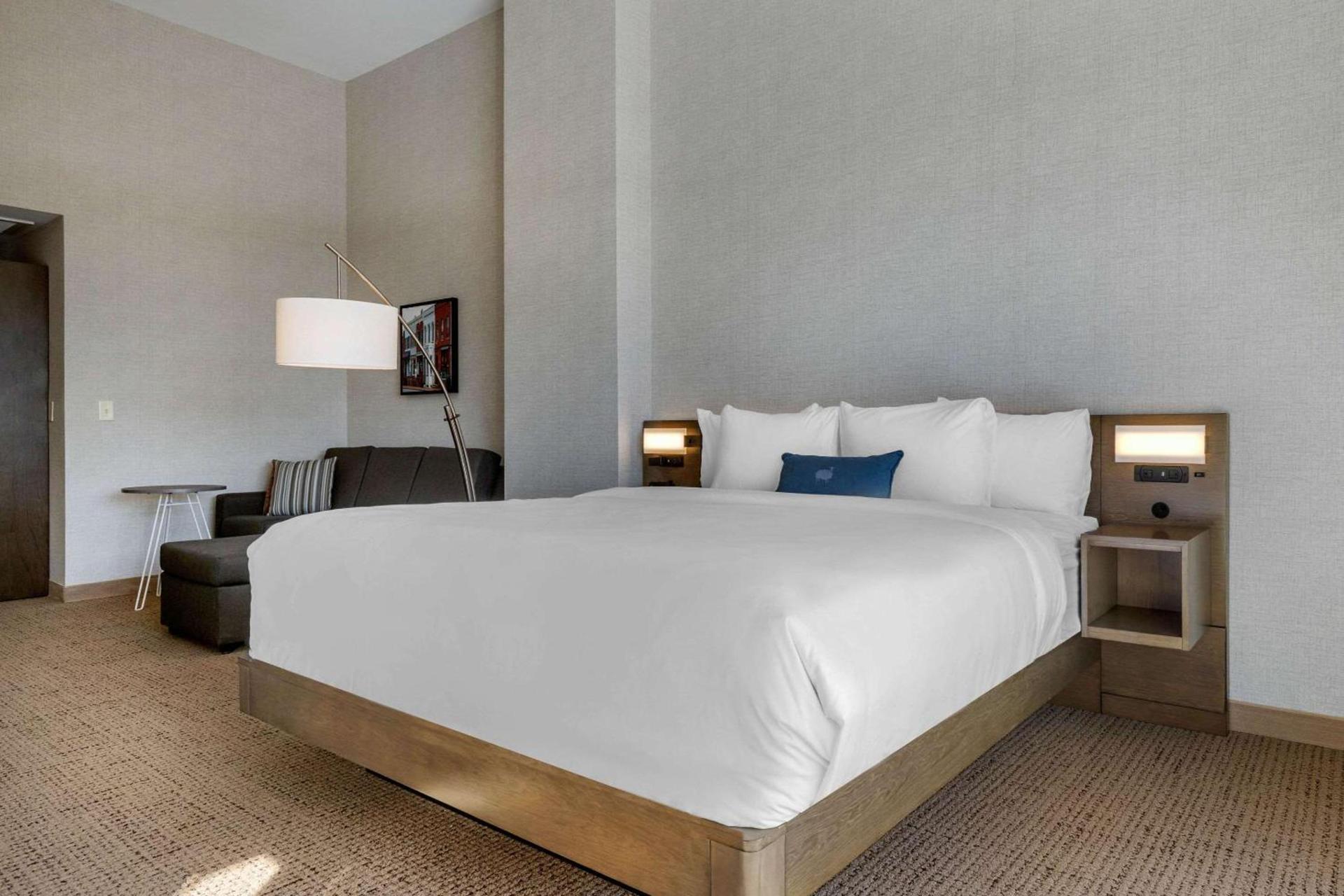 Cambria Hotel West Orange photo 29