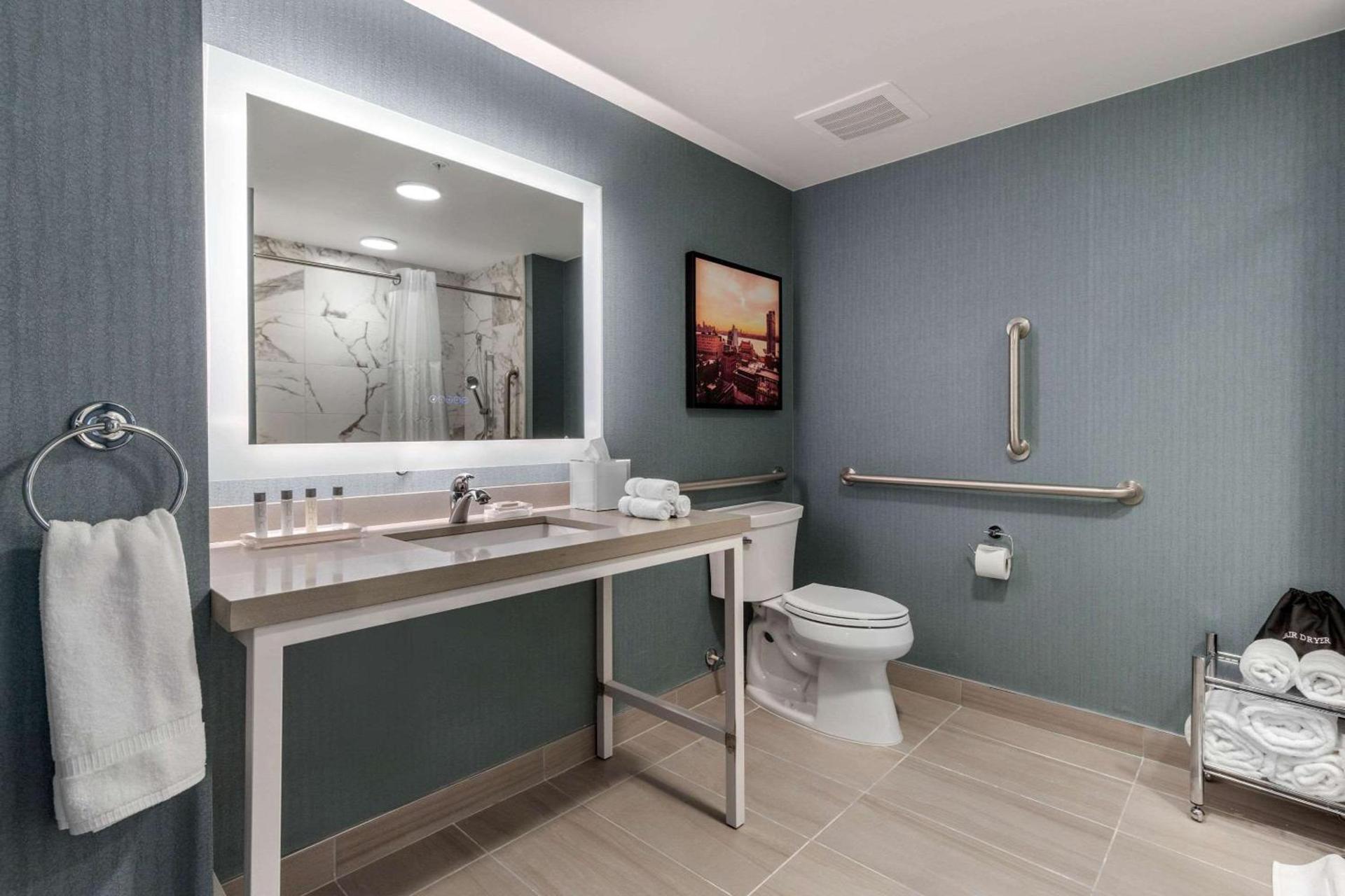 Cambria Hotel West Orange photo 32