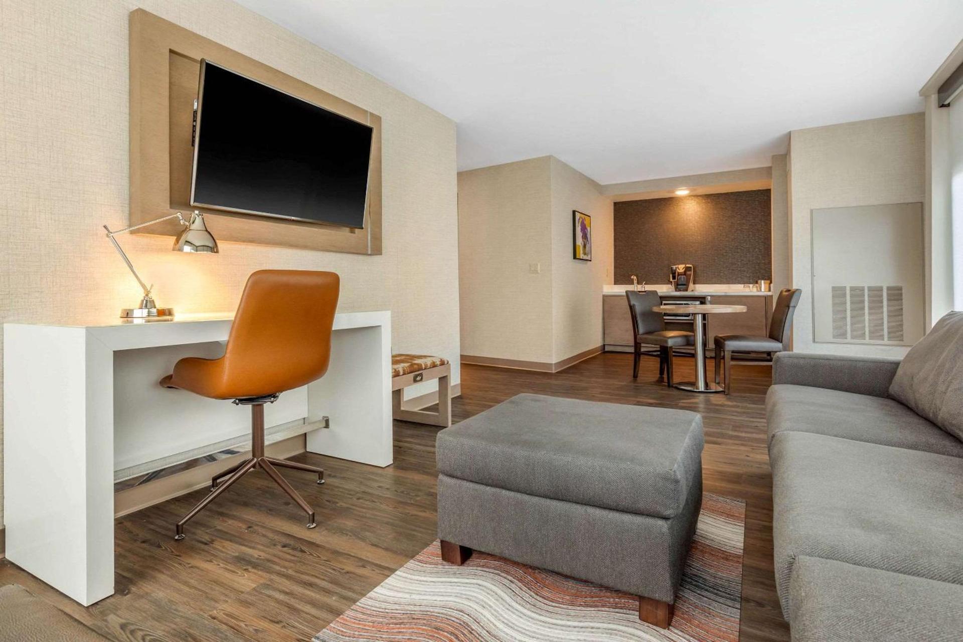 Cambria Hotel Milwaukee Downtown photo 27