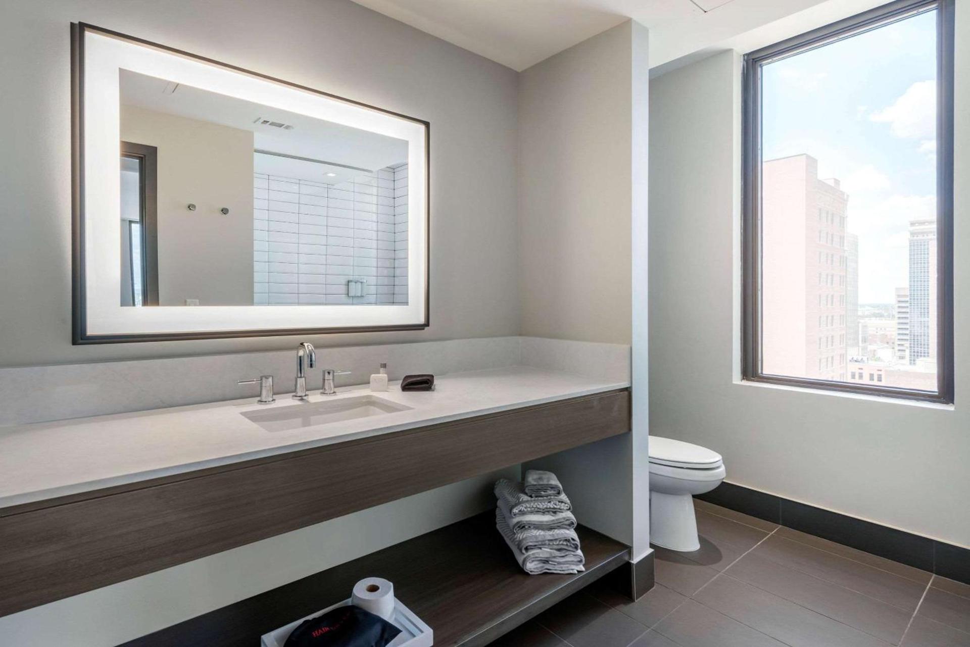 Cambria Hotel Houston Downtown Convention Center photo 27