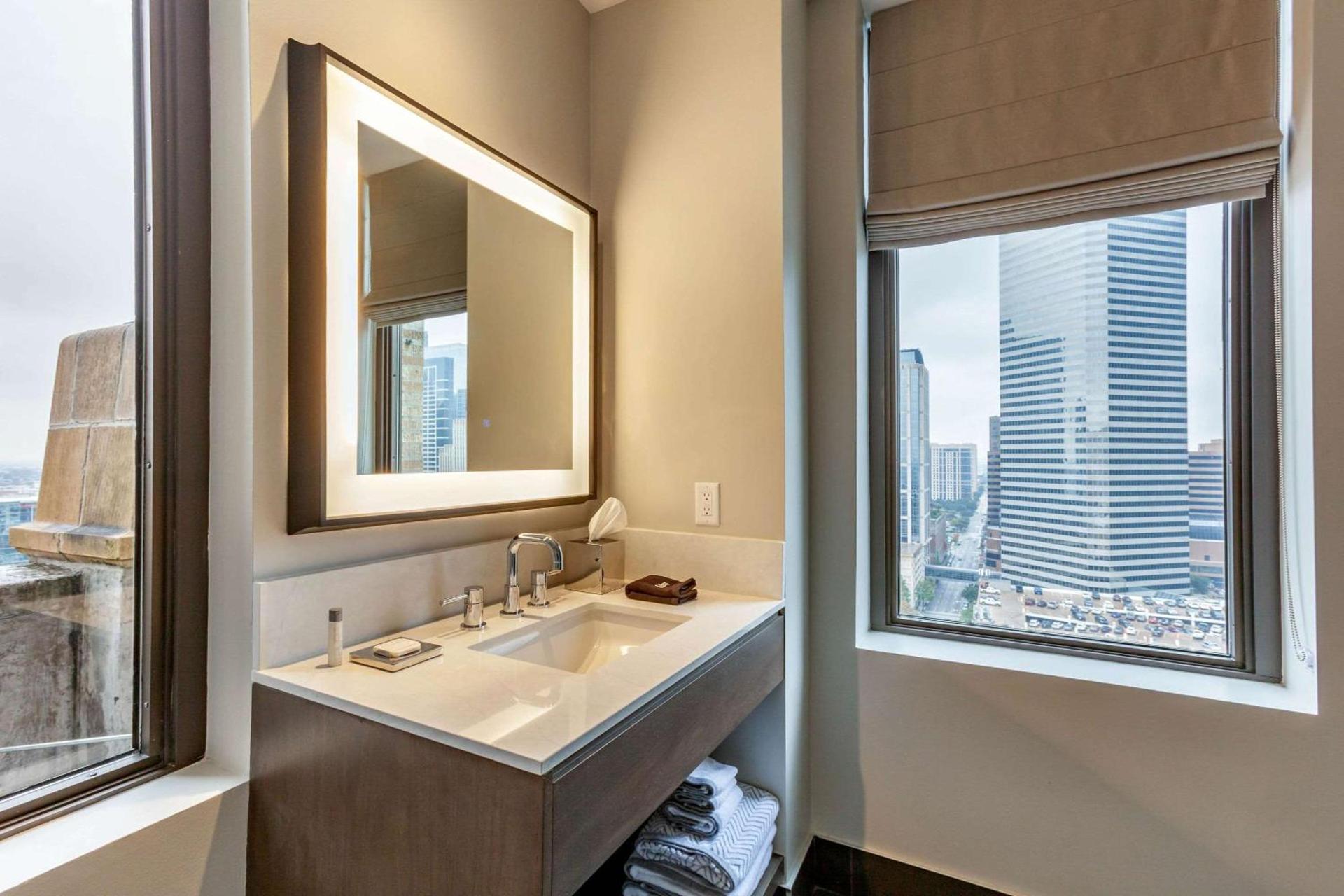 Cambria Hotel Houston Downtown Convention Center photo 30
