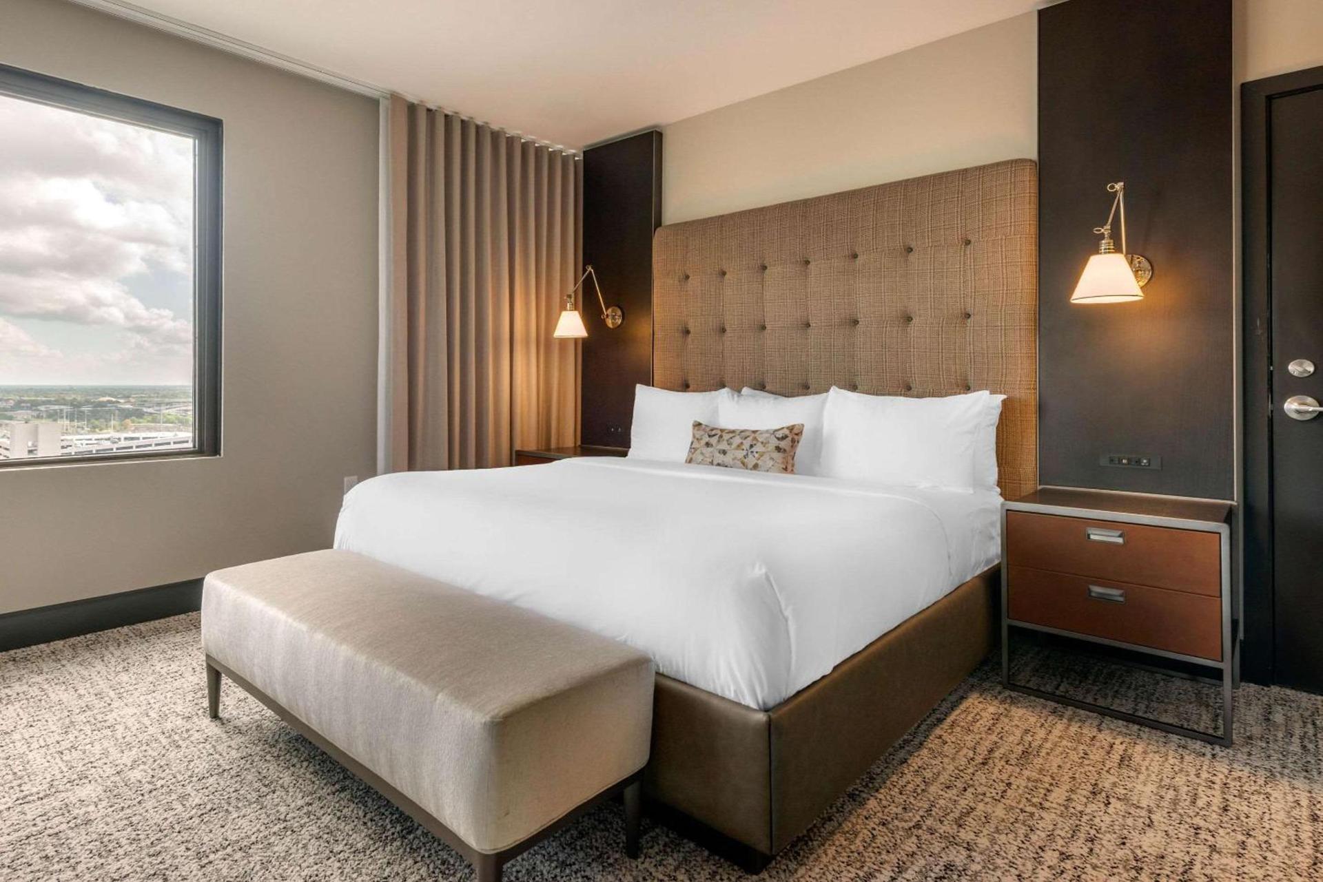 Cambria Hotel Houston Downtown Convention Center photo 35