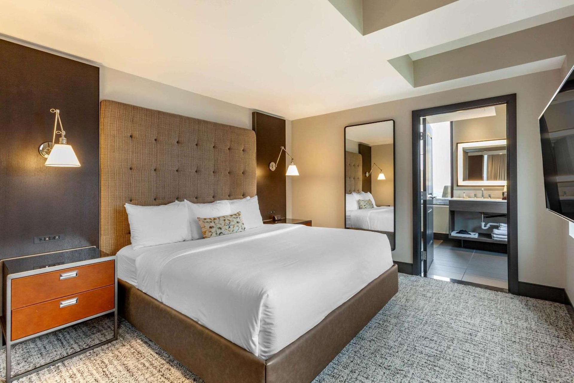 Cambria Hotel Houston Downtown Convention Center photo 38