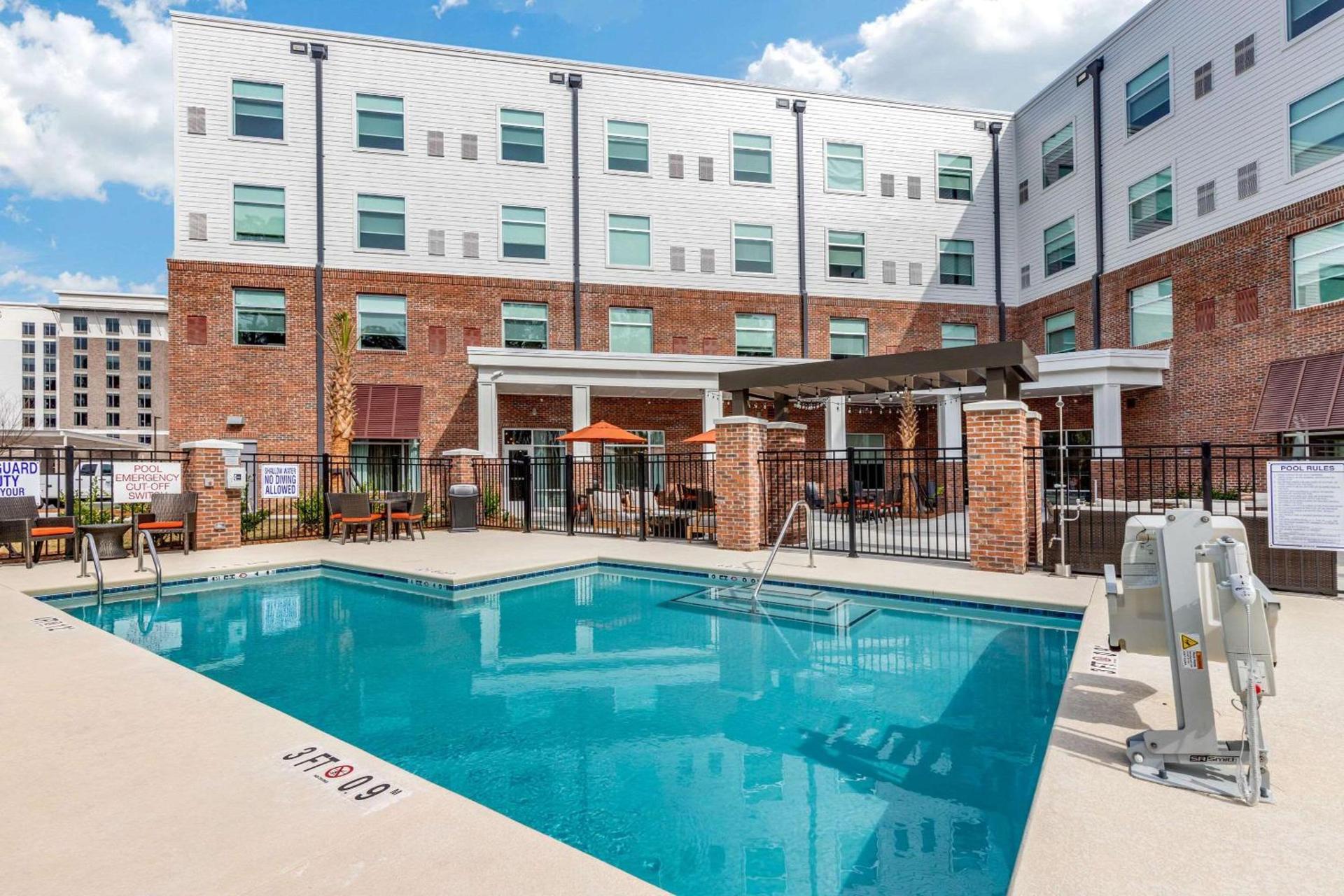 DoubleTree by Hilton Summerville Nexton photo 2