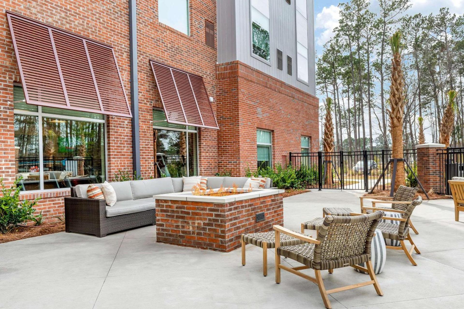 DoubleTree by Hilton Summerville Nexton photo 68