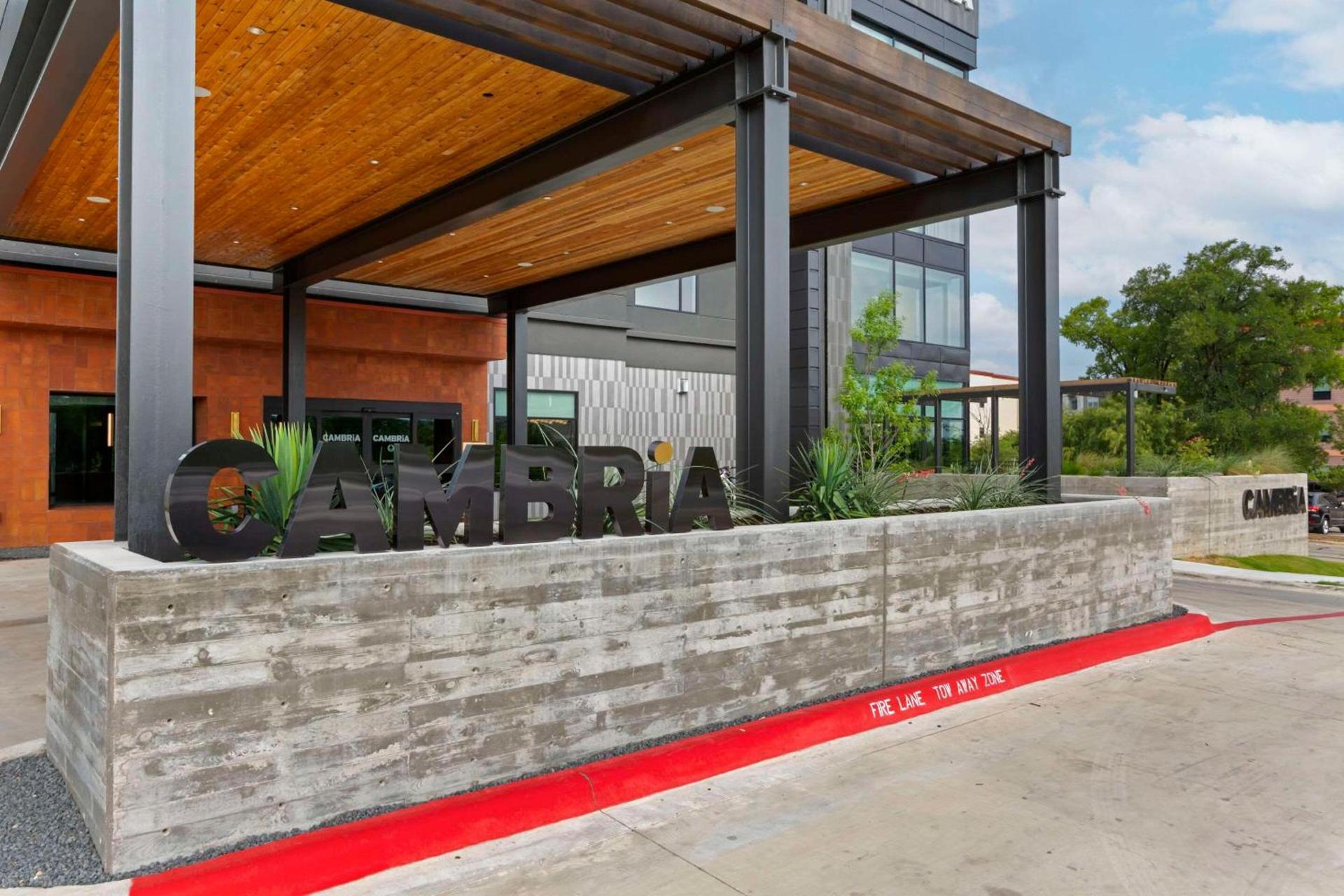 Cambria Hotel Austin Airport photo 2