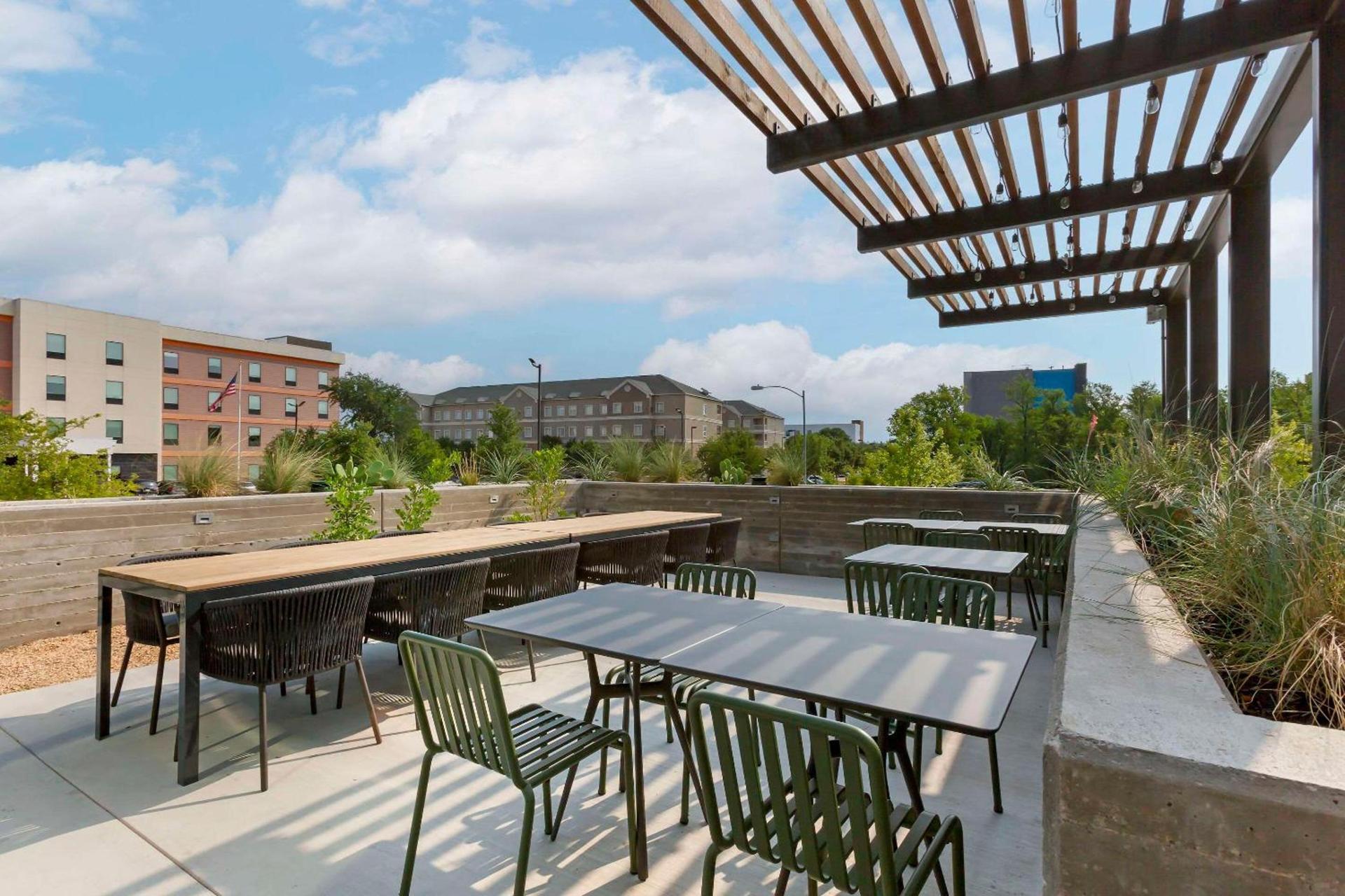 Cambria Hotel Austin Airport photo 42