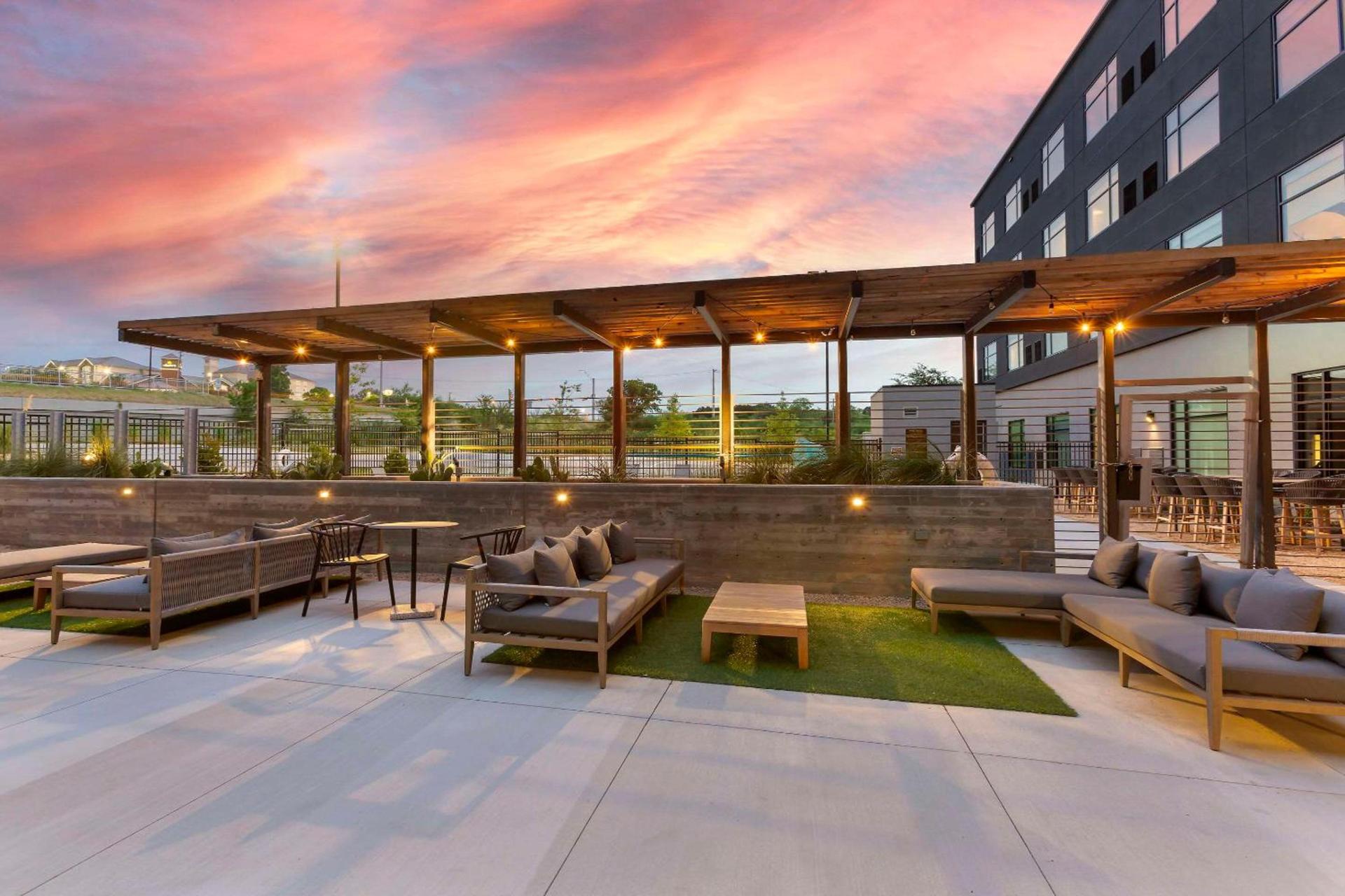 Cambria Hotel Austin Airport photo 69