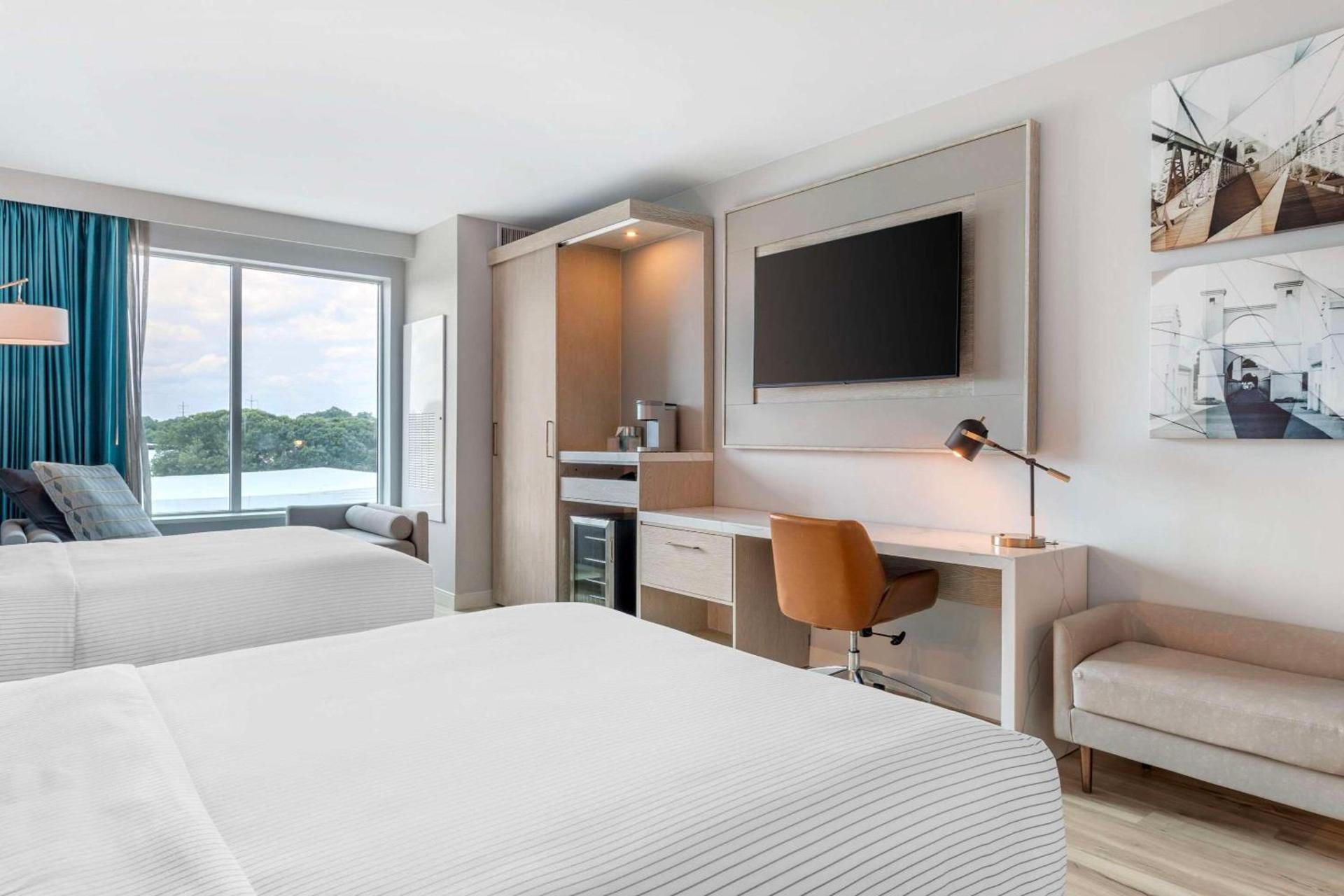 Cambria Hotel Waco University Riverfront photo 15