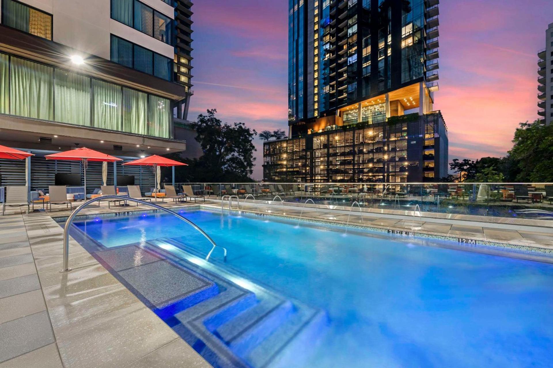 Cambria Hotel Austin Downtown photo 6