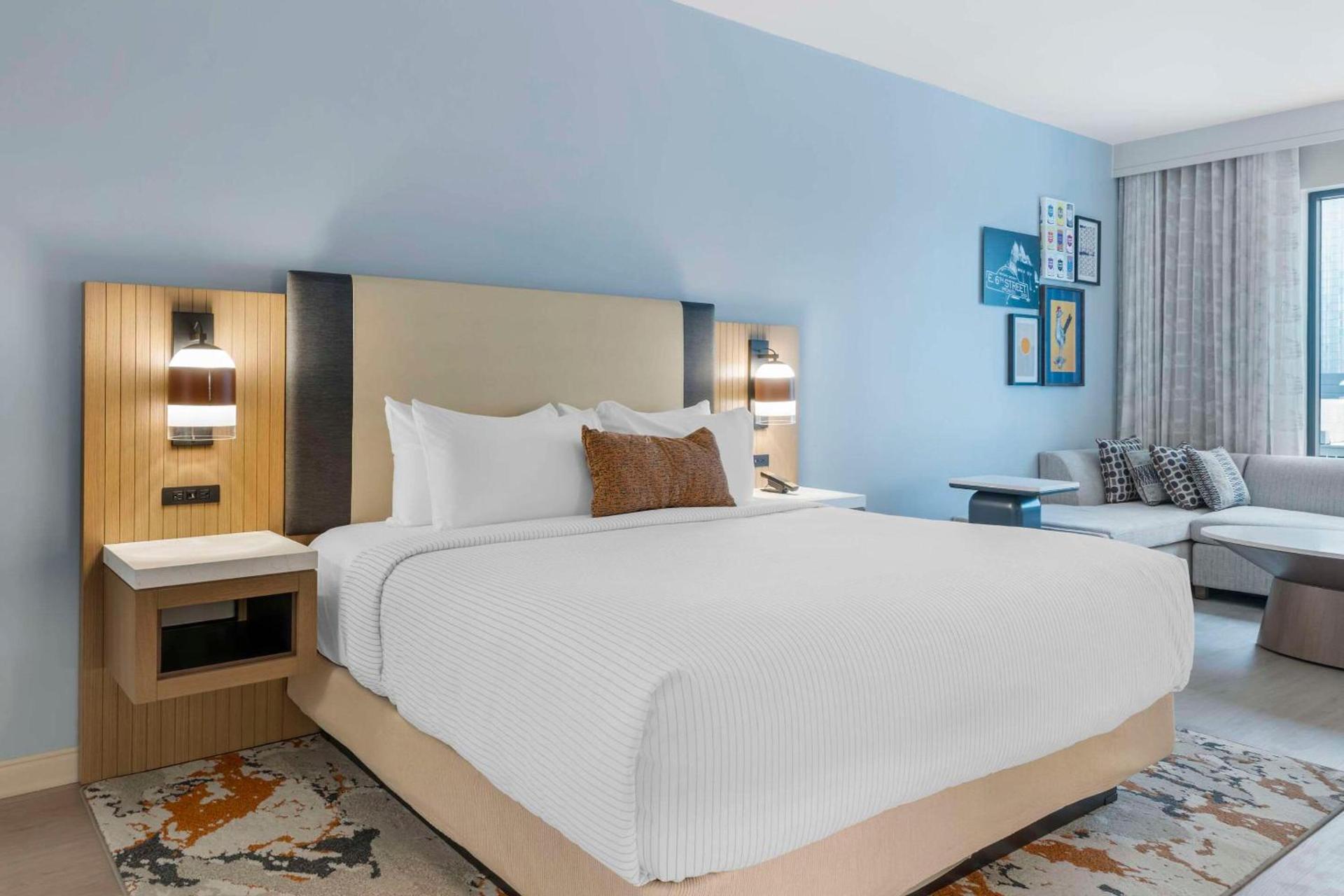 Cambria Hotel Austin Downtown photo 33