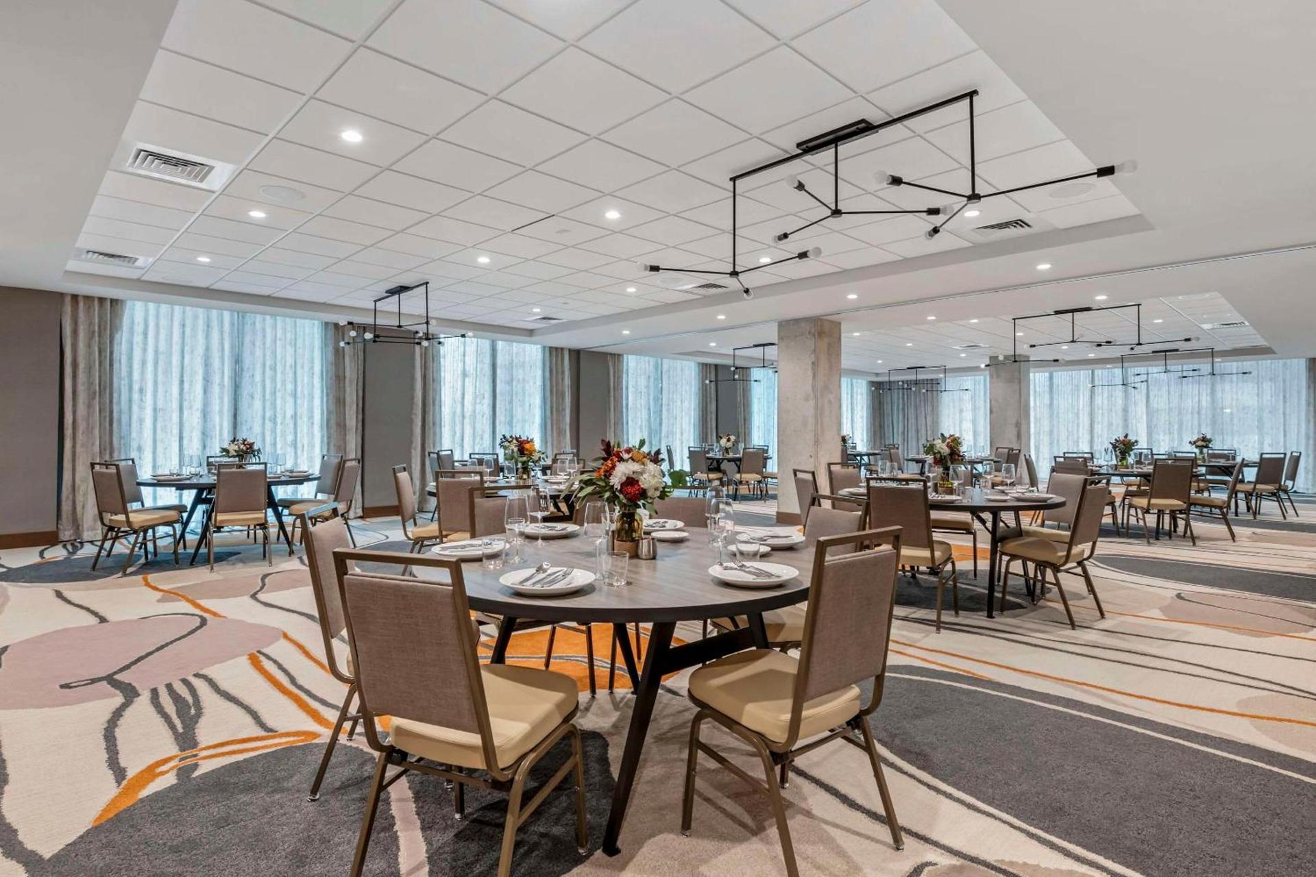 Cambria Hotel Austin Downtown photo 66