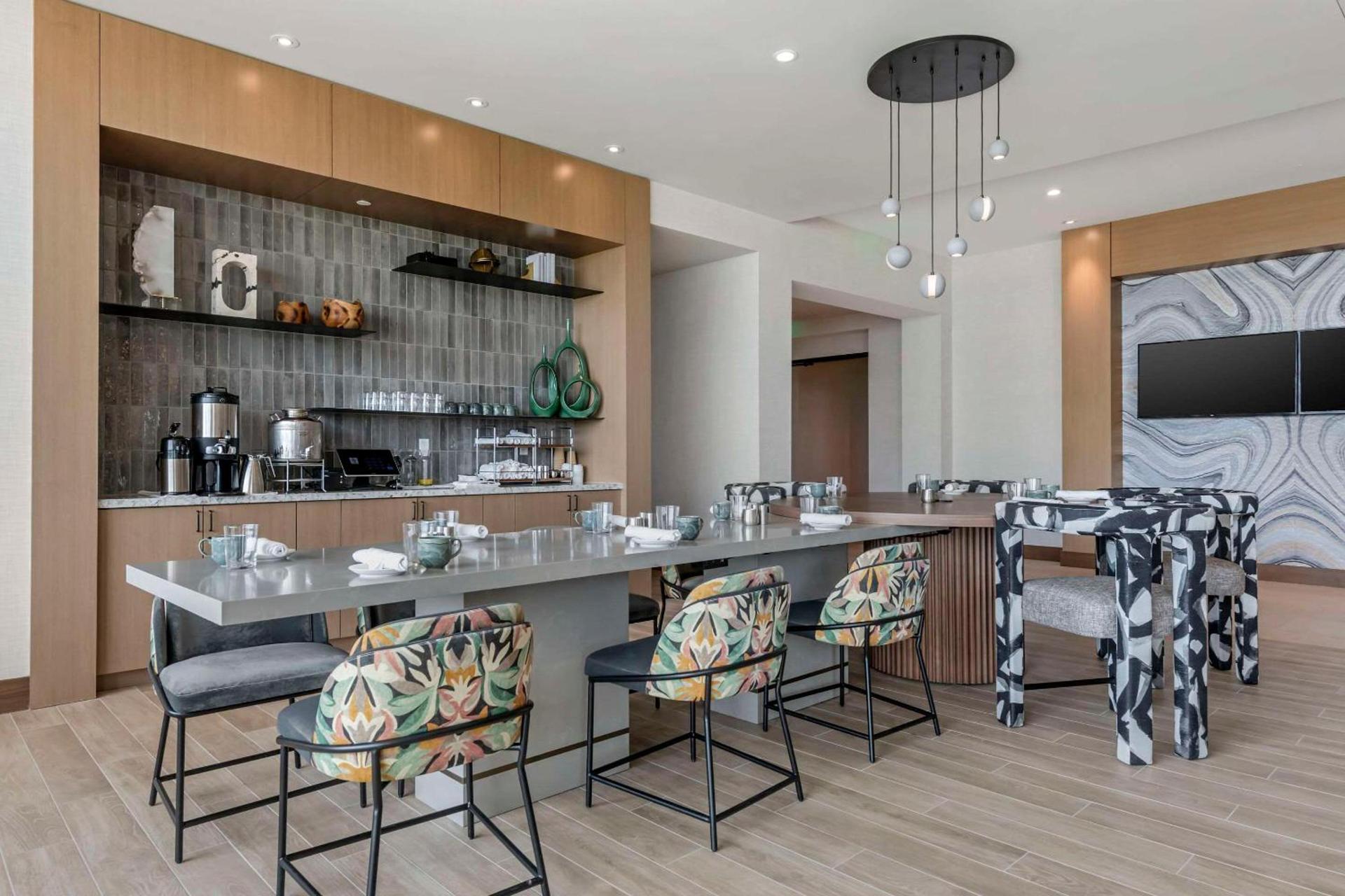 Cambria Hotel Austin Downtown photo 69