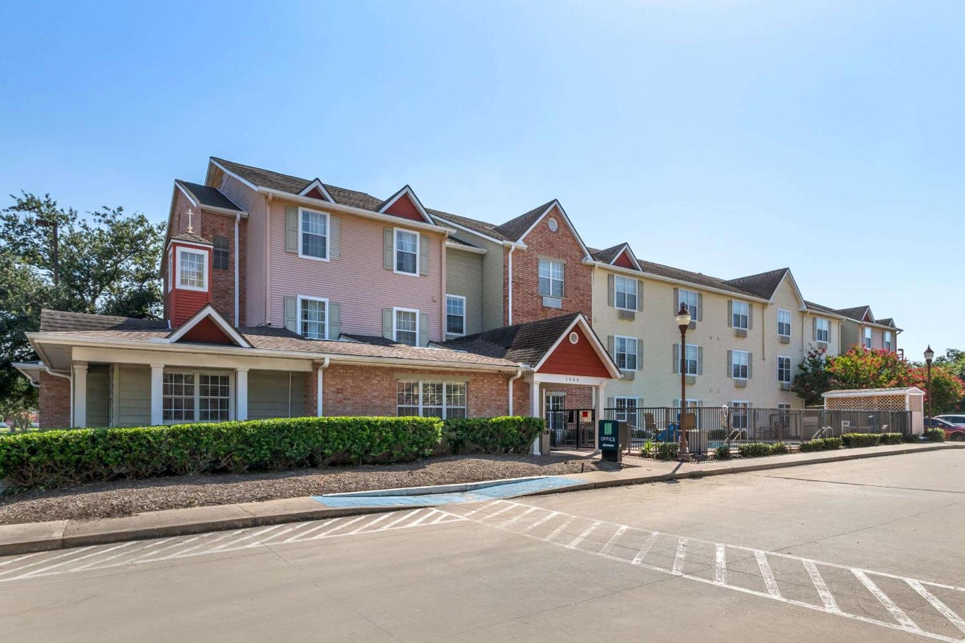 MainStay Suites Houston NASA-Clear Lake — hotel in Webster