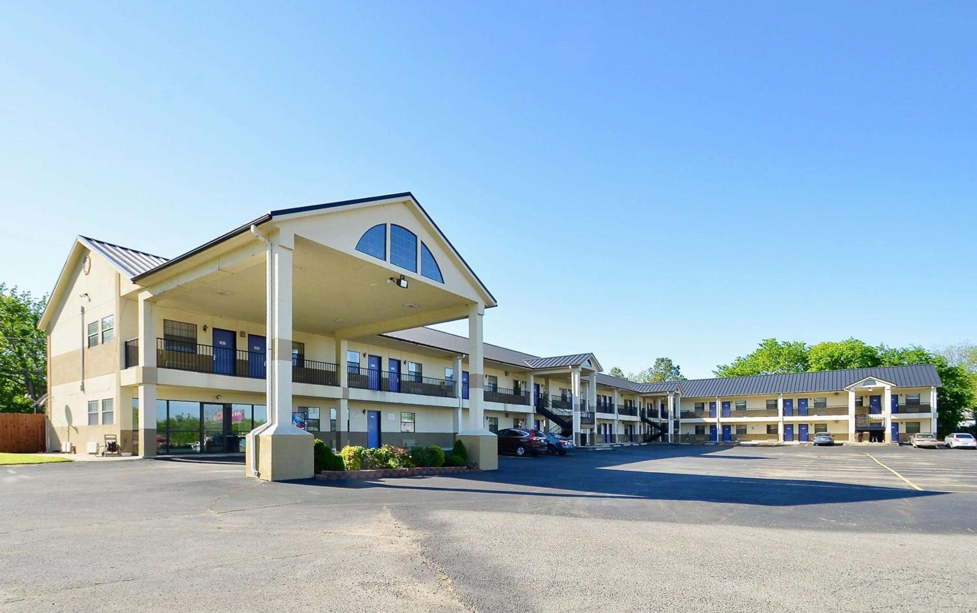 Motel 6-Atoka, OK photo 2