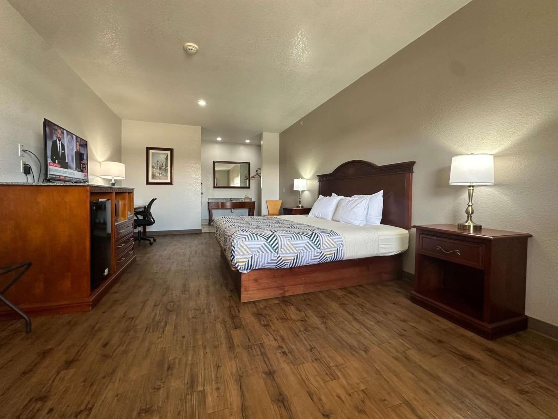 Motel 6-Atoka, OK photo 8