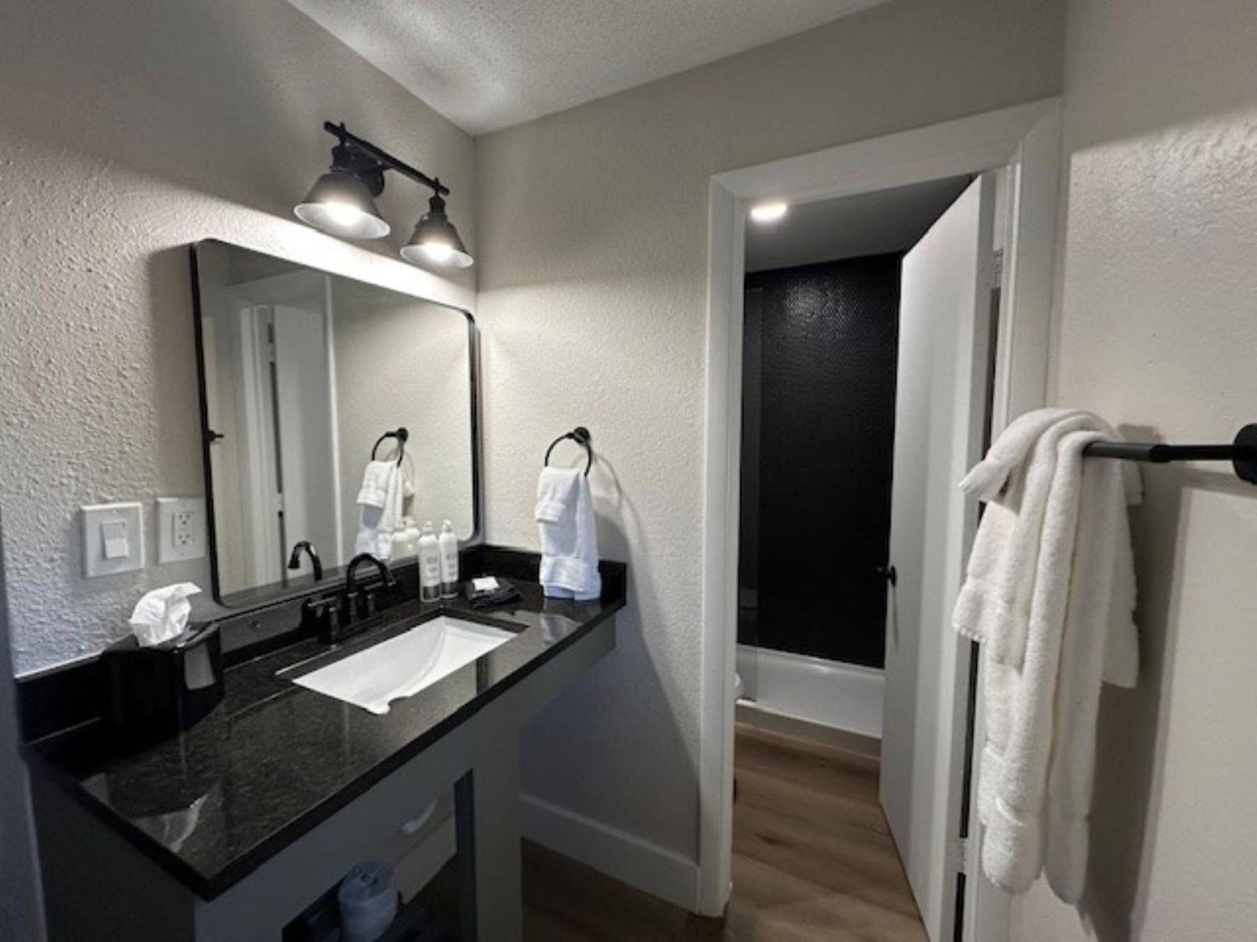 Western Lodge photo 10