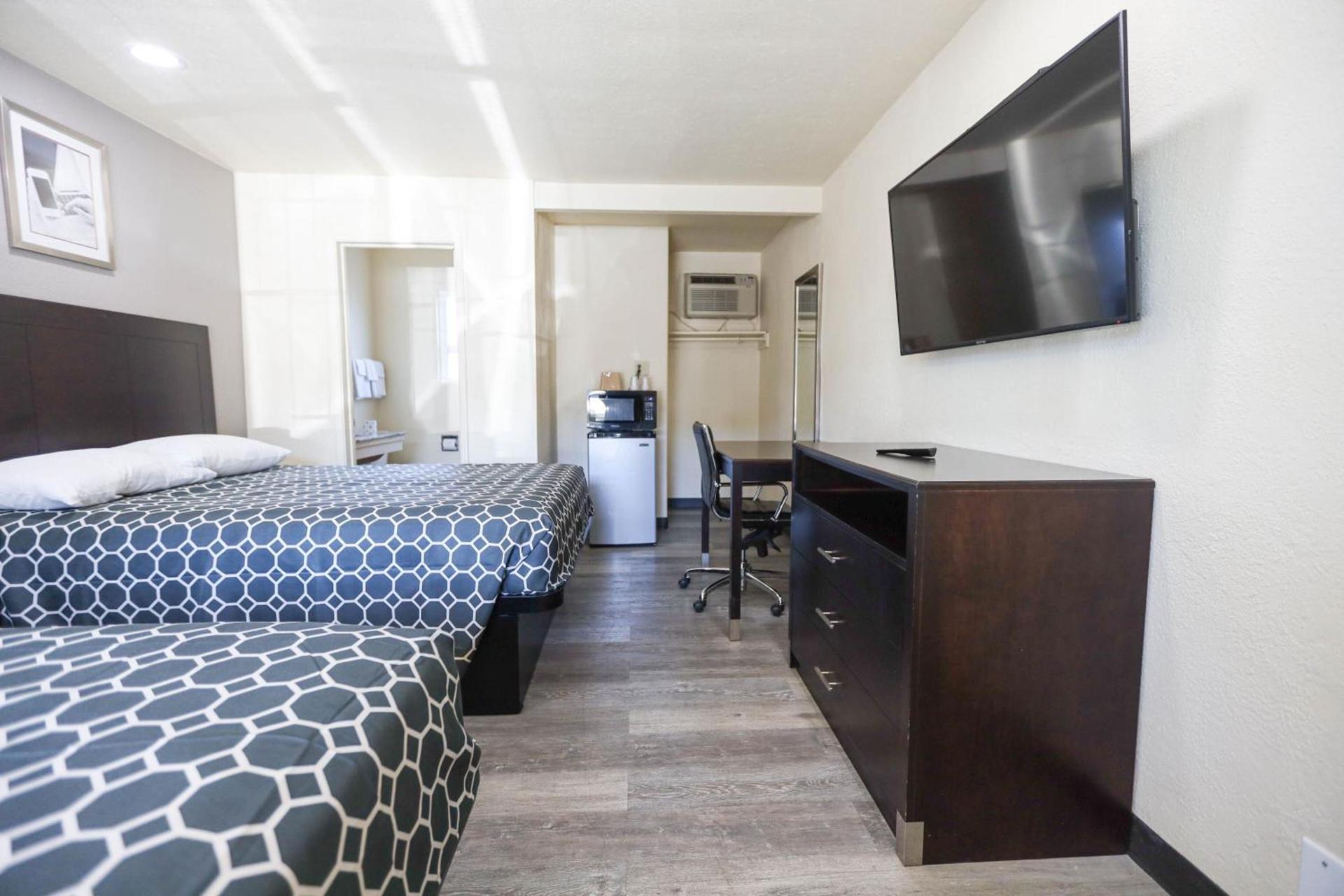 Sky Riders Motel photo 7