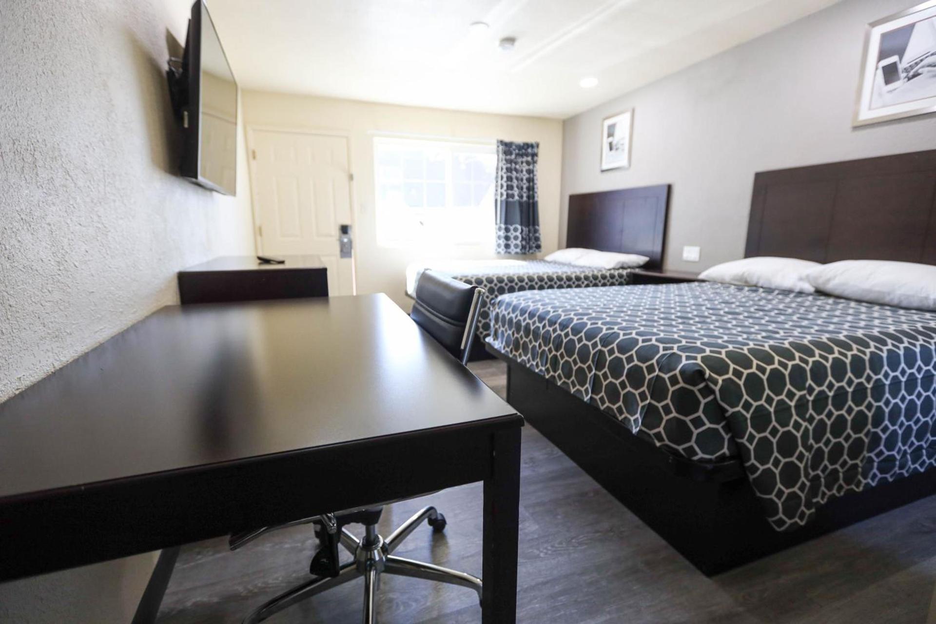 Sky Riders Motel photo 8