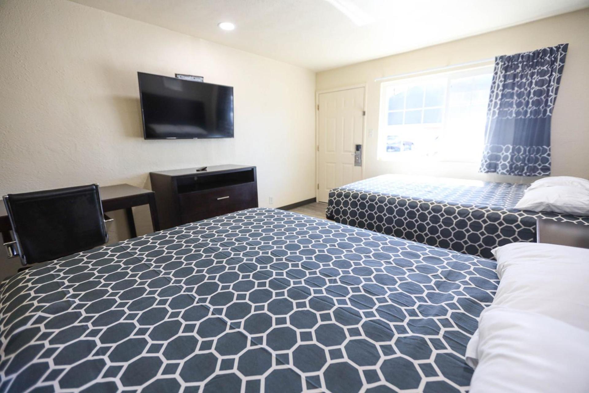 Sky Riders Motel photo 9