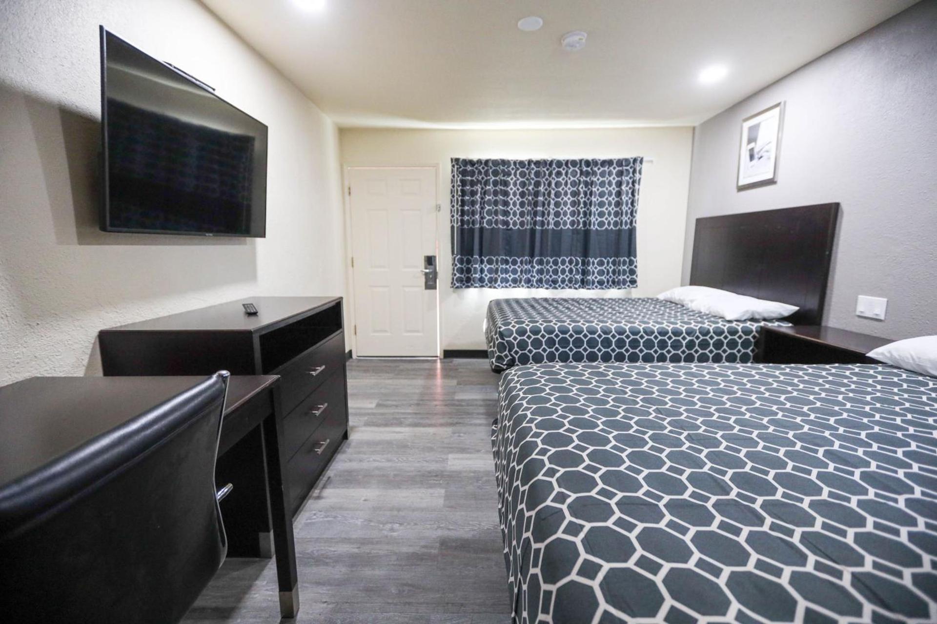 Sky Riders Motel photo 10