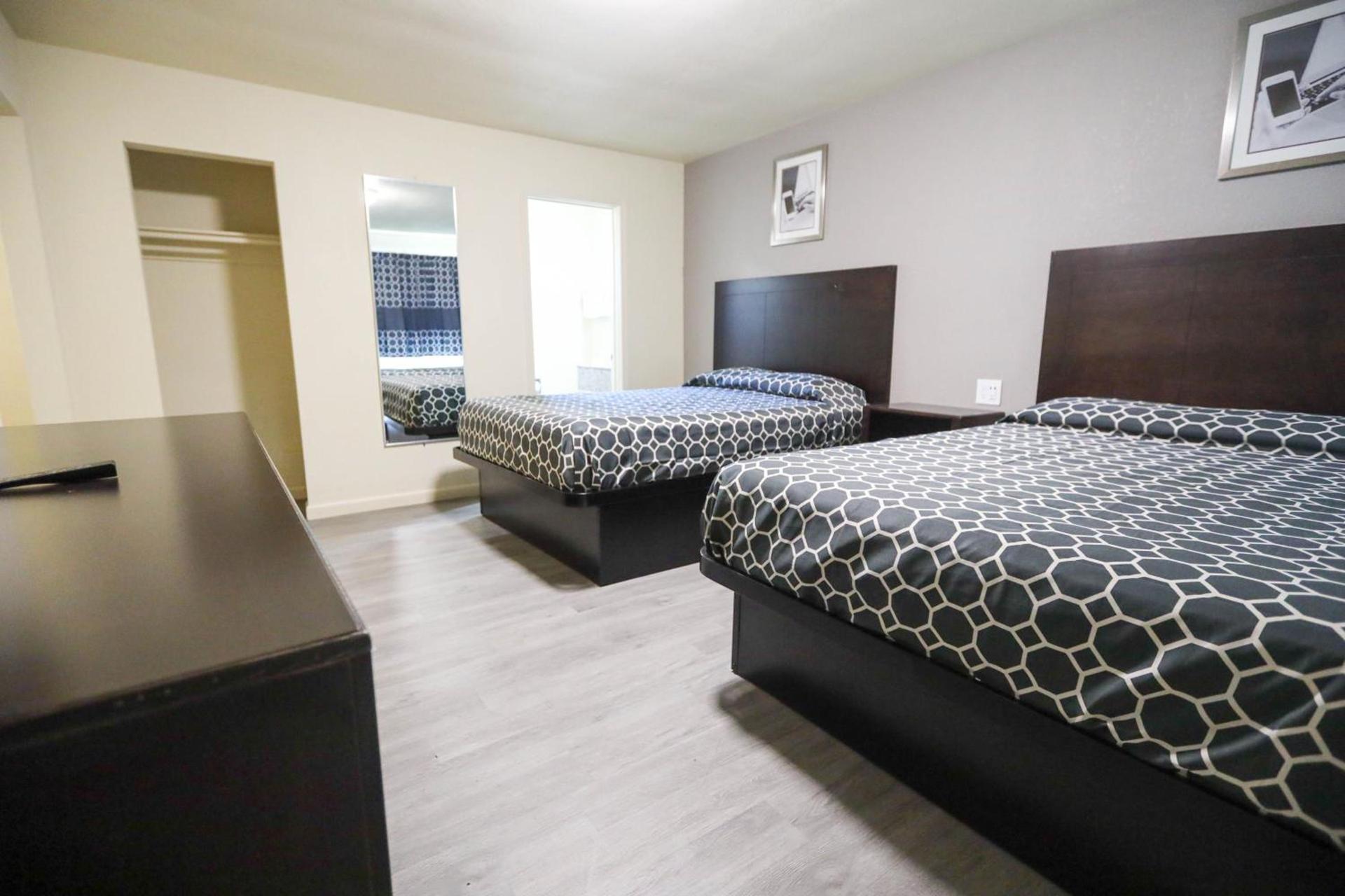 Sky Riders Motel photo 11