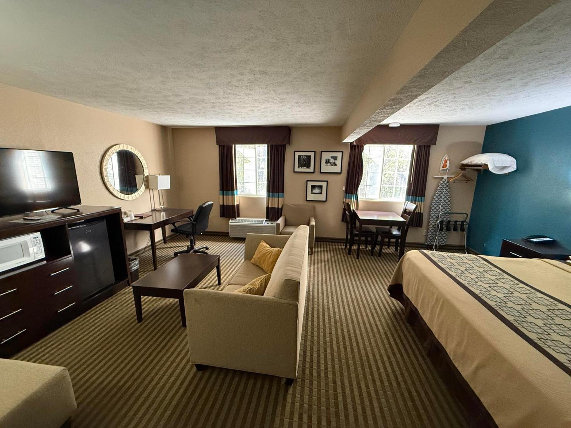 Victorian Inn photo 6