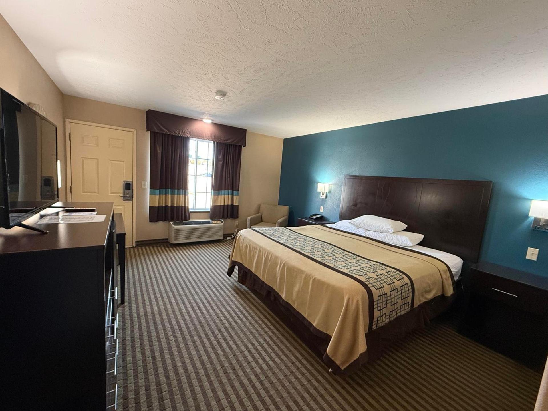 Victorian Inn photo 5