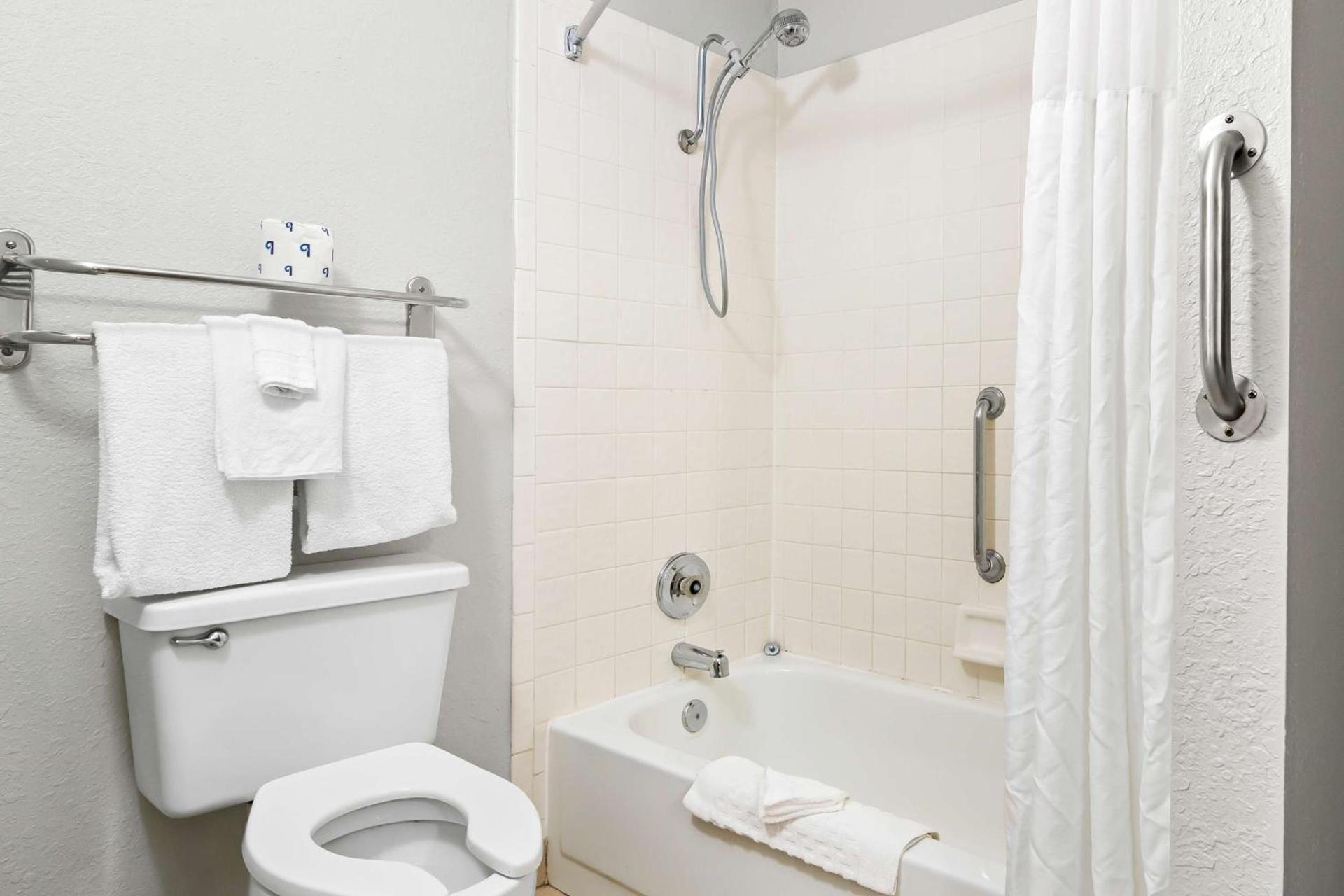 Best Western The Oasis at Joplin photo 16