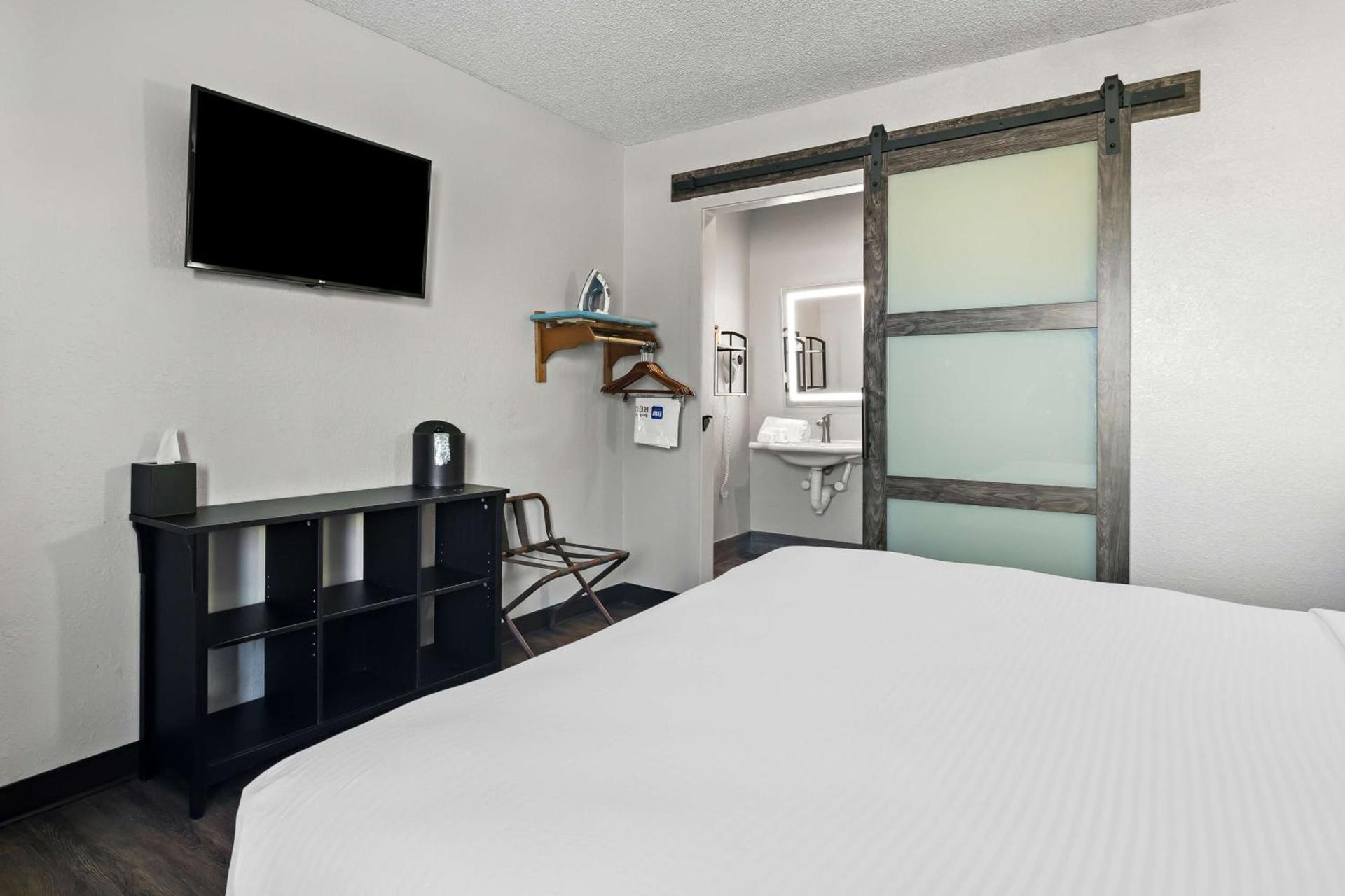 Best Western The Oasis at Joplin photo 18