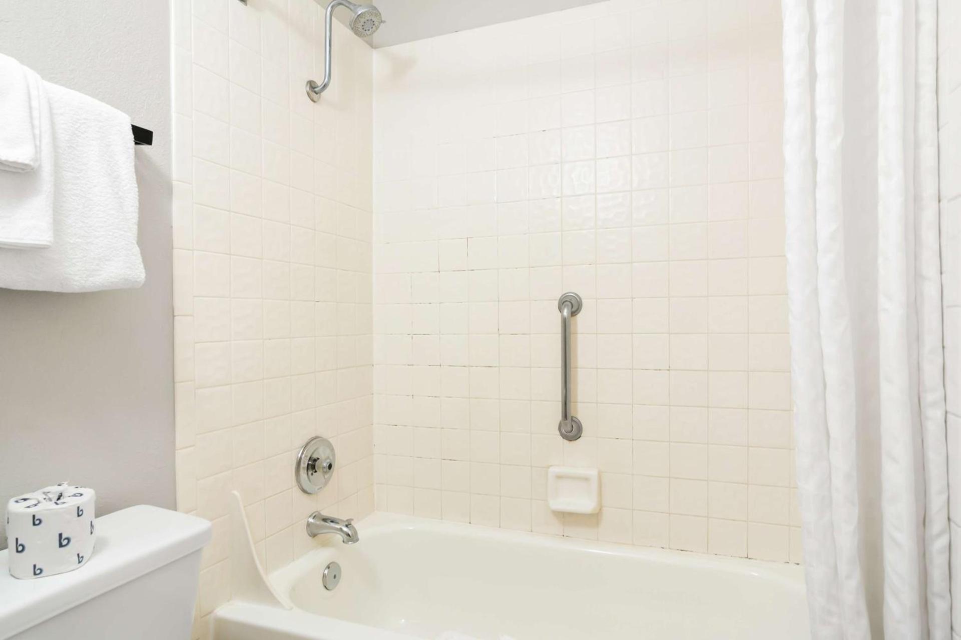 Best Western The Oasis at Joplin photo 25
