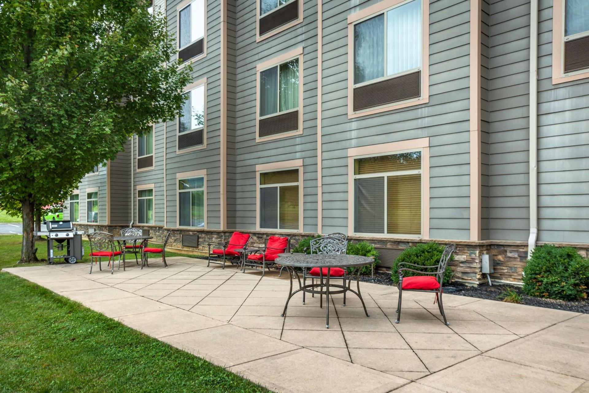 Best Western PLUS University Park Inn & Suites photo 10
