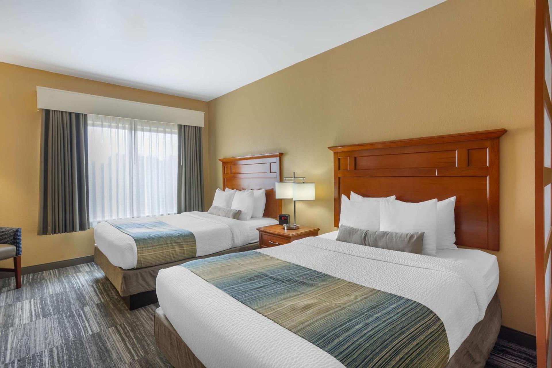 Best Western PLUS University Park Inn & Suites photo 27