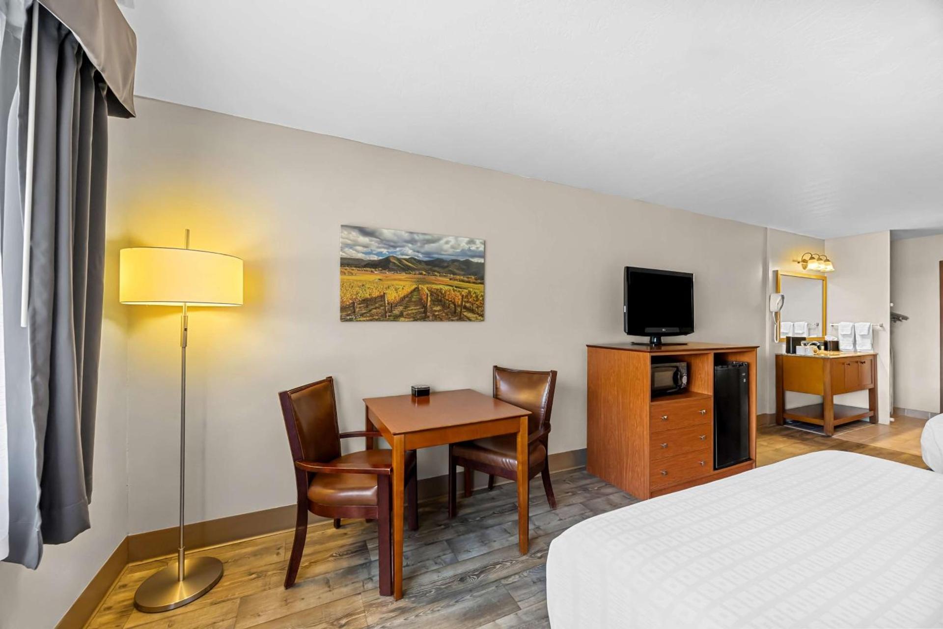 Best Western Inn at the Rogue photo 24