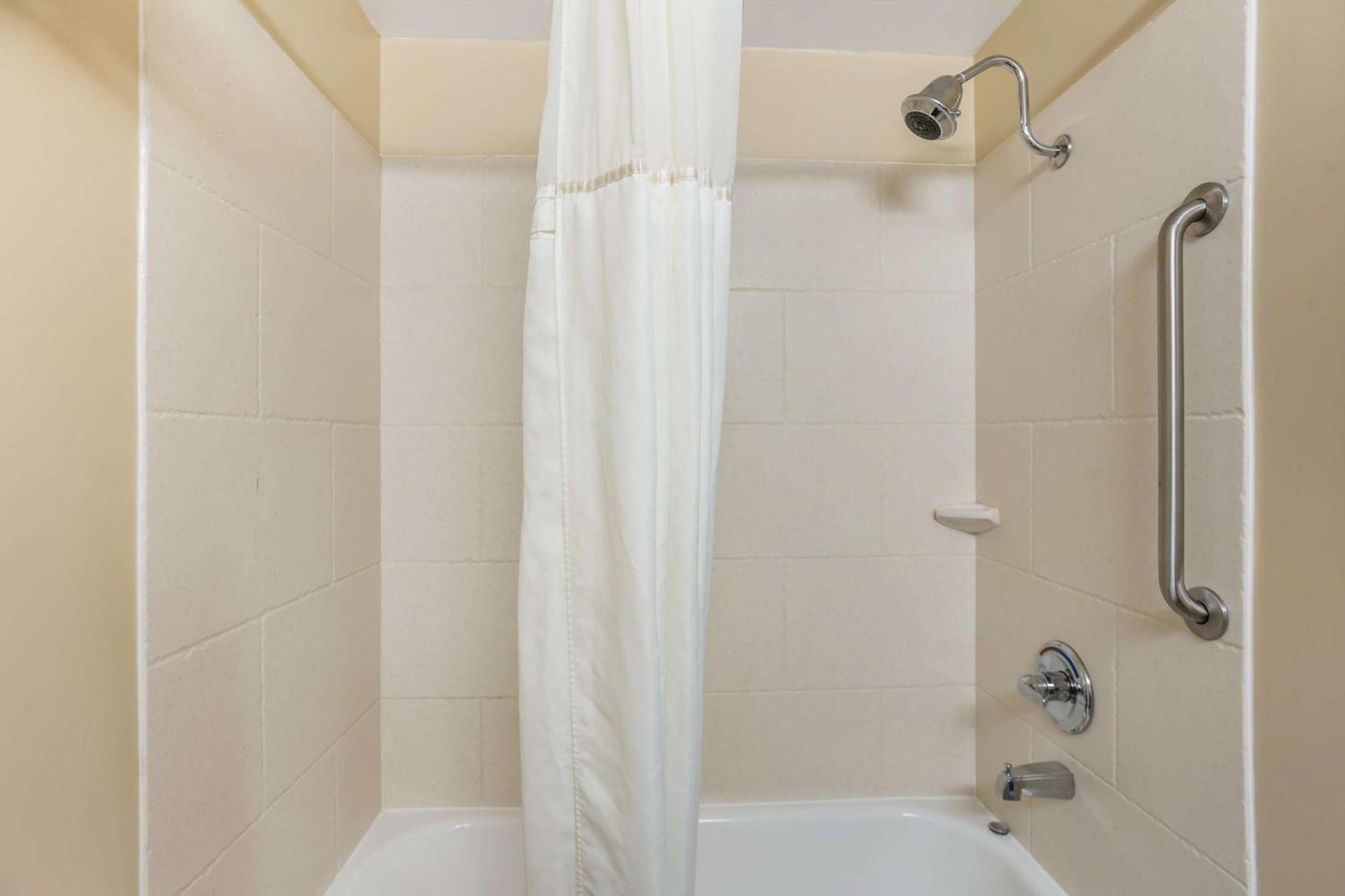 Best Western PLUS University Park Inn & Suites photo 30