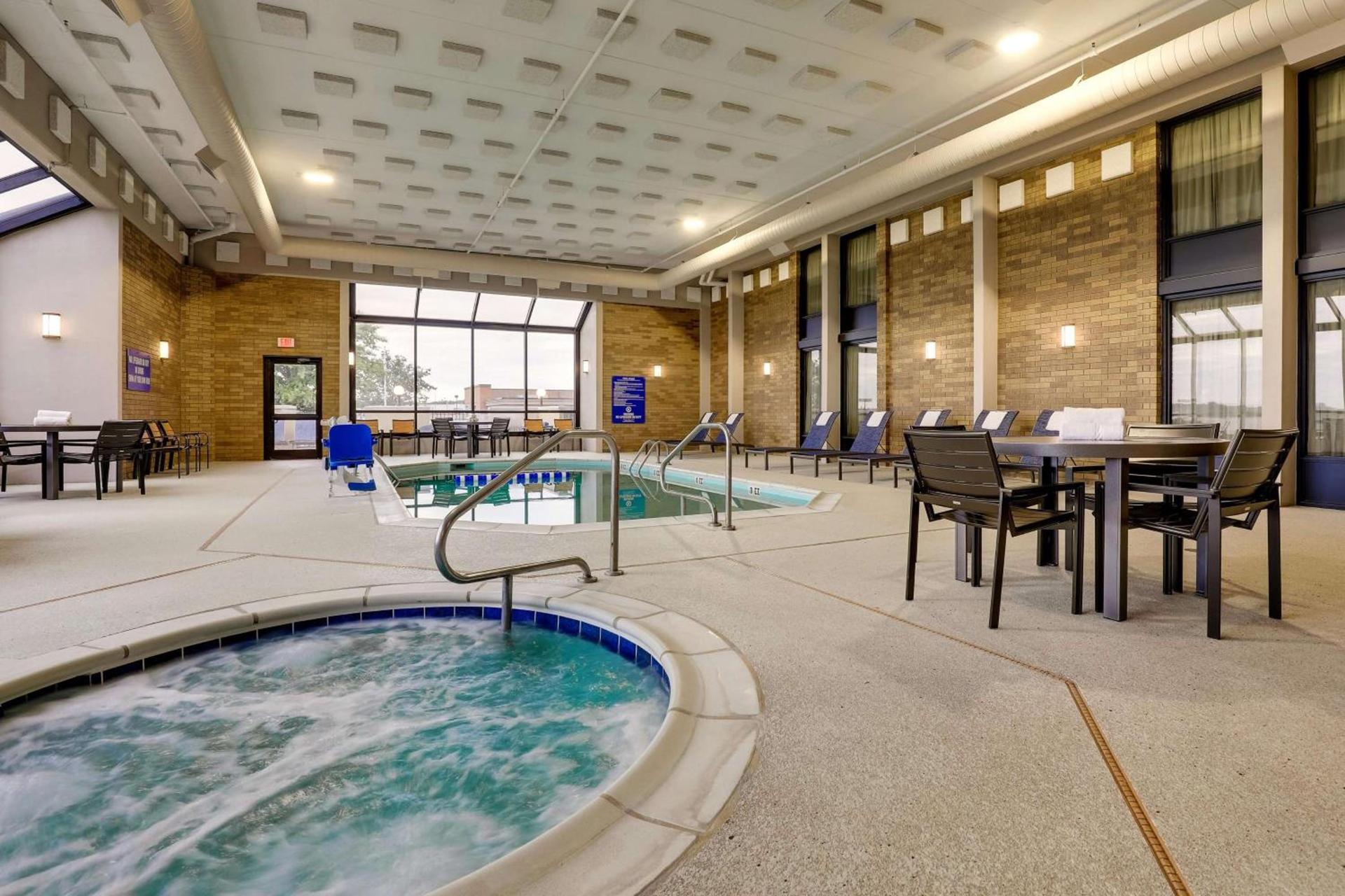 Drury Inn & Suites Cape Girardeau photo 46