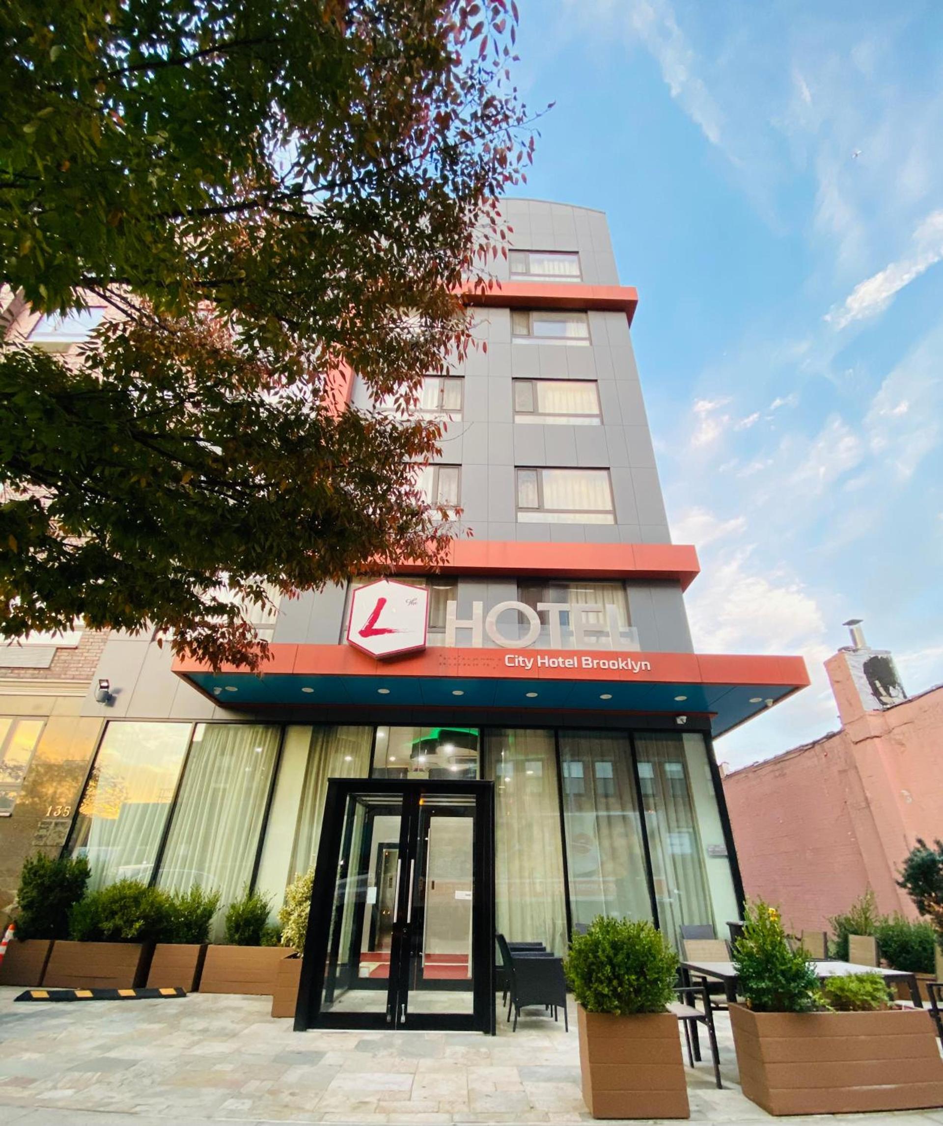 The L Hotel photo 2