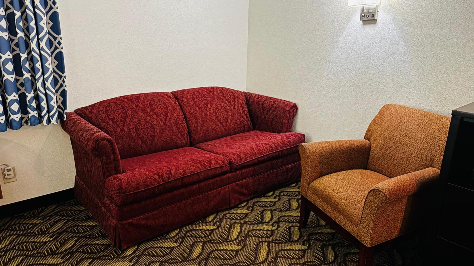 Days Inn by Wyndham North Platte photo 30