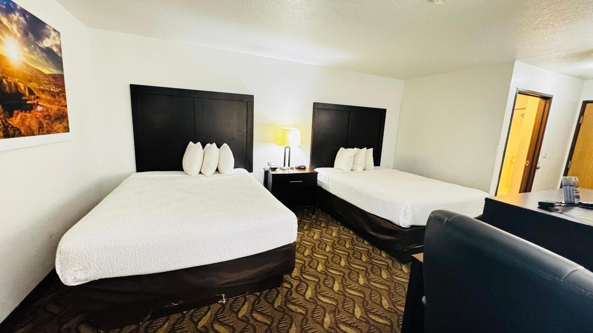 Days Inn by Wyndham North Platte photo 34