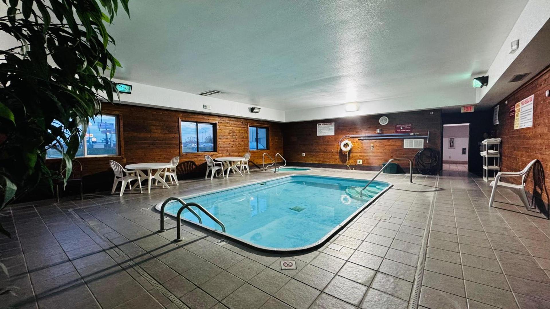 Days Inn by Wyndham North Platte photo 48
