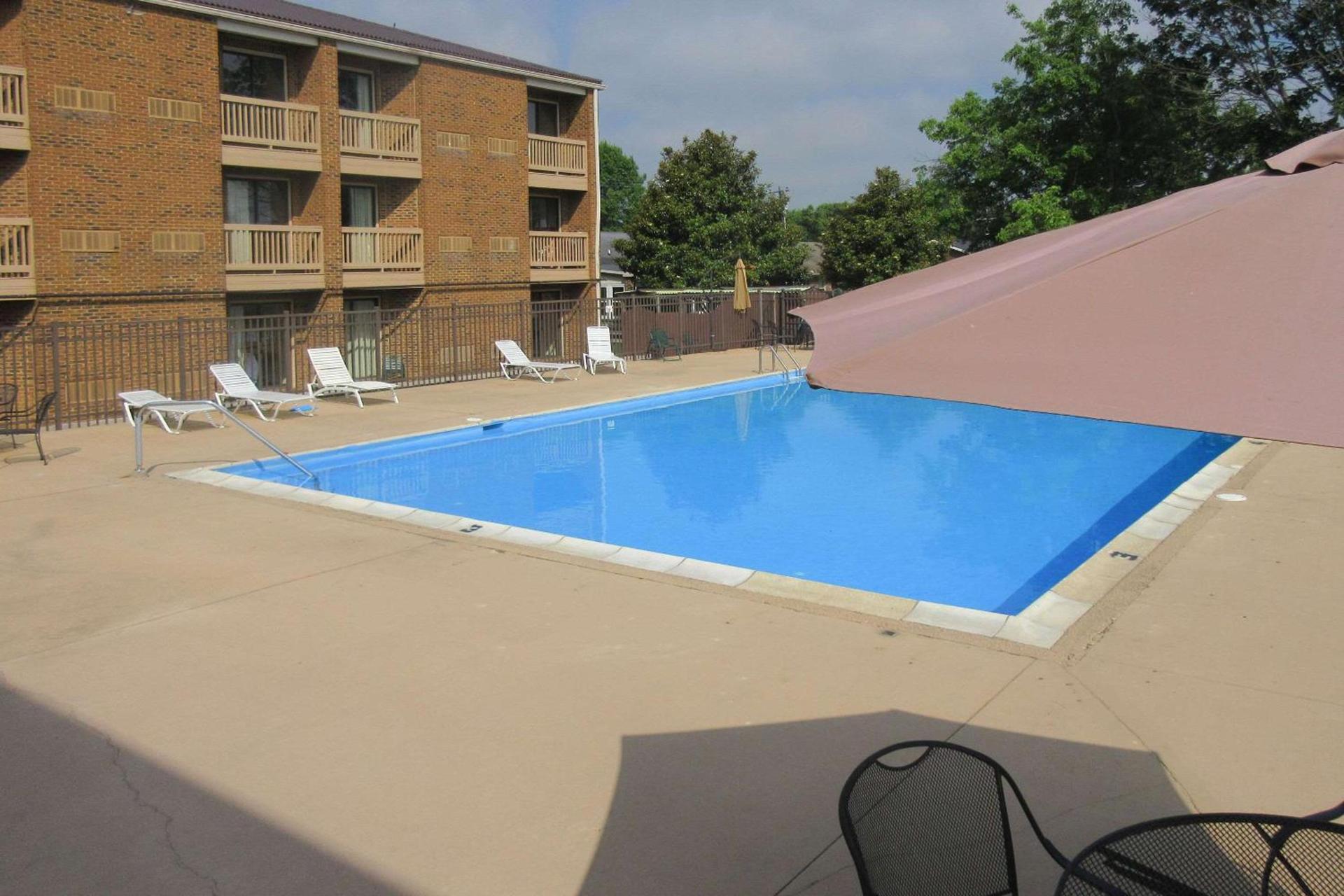 Quality Inn Harrodsburg photo 11