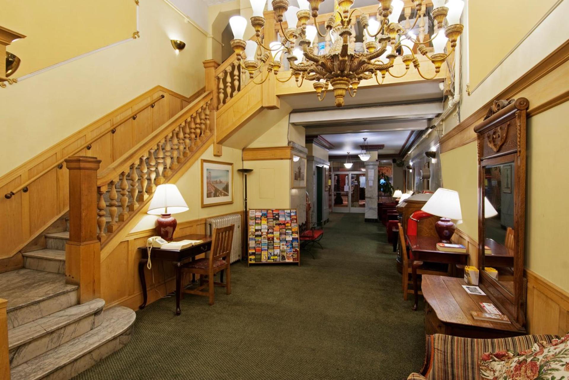 Aida Plaza Hotel photo 11